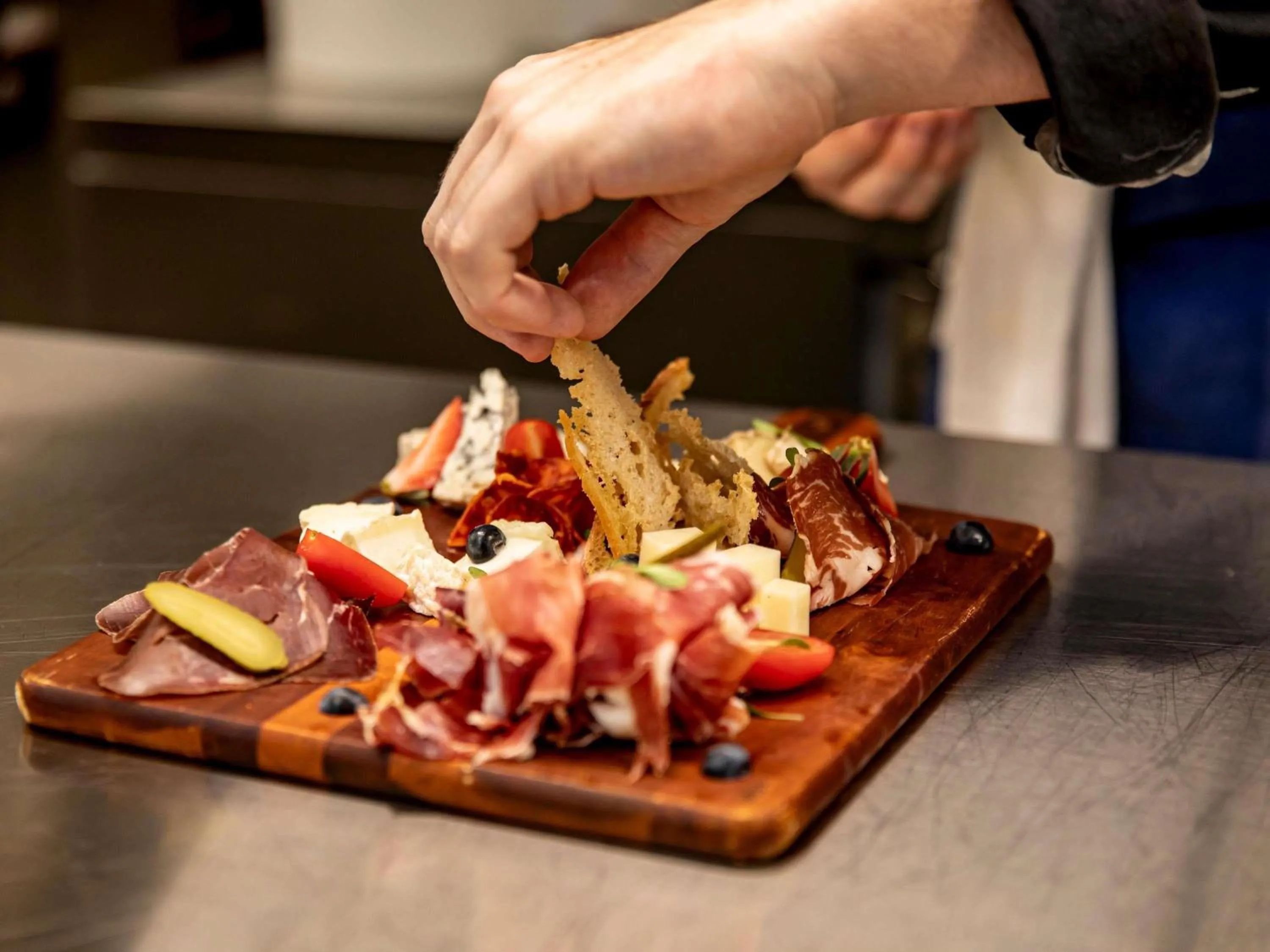 Restaurant/places to eat in Mercure Angoulême Hôtel de France