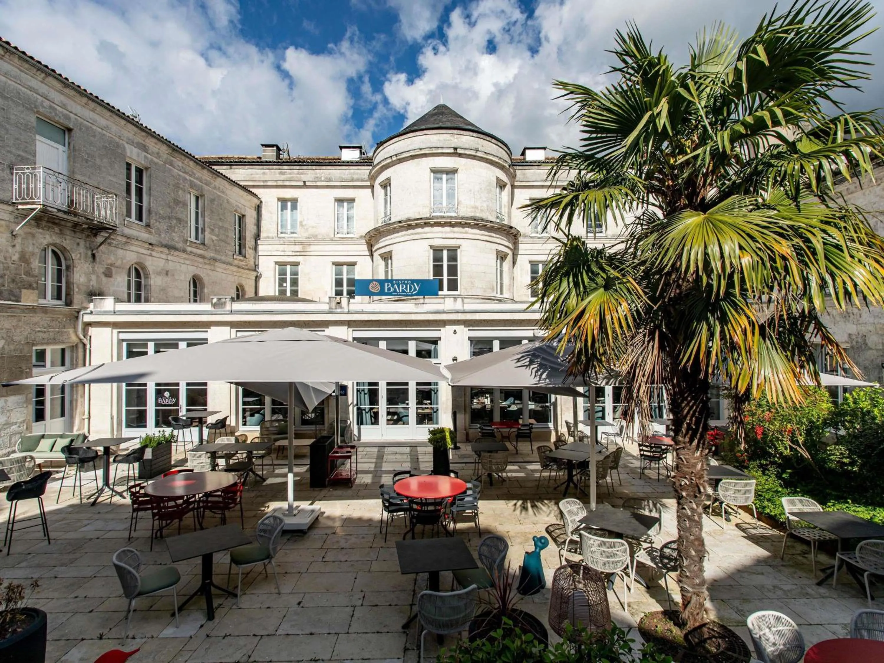 Property building in Mercure Angoulême Hôtel de France