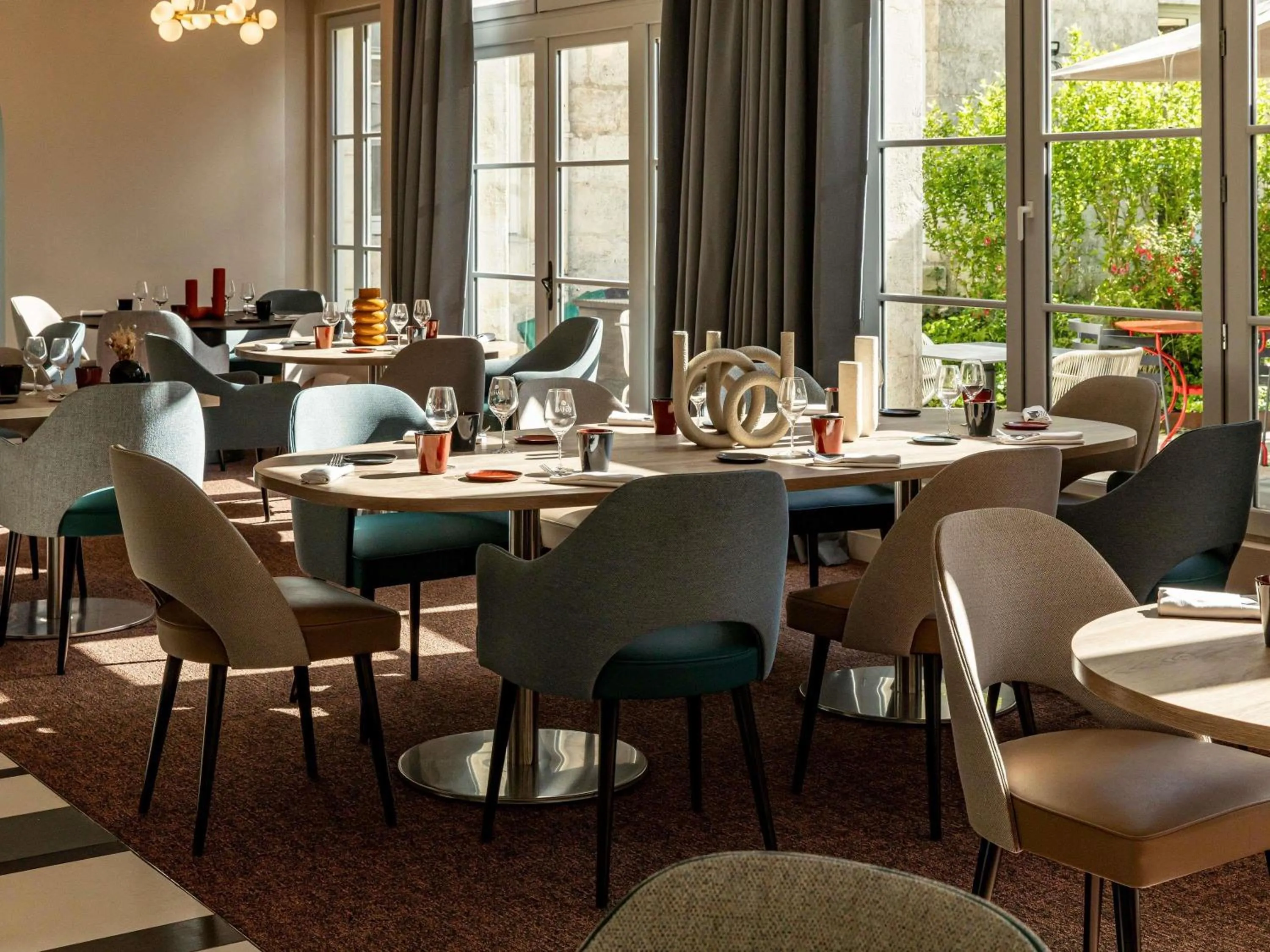 Restaurant/places to eat in Mercure Angoulême Hôtel de France