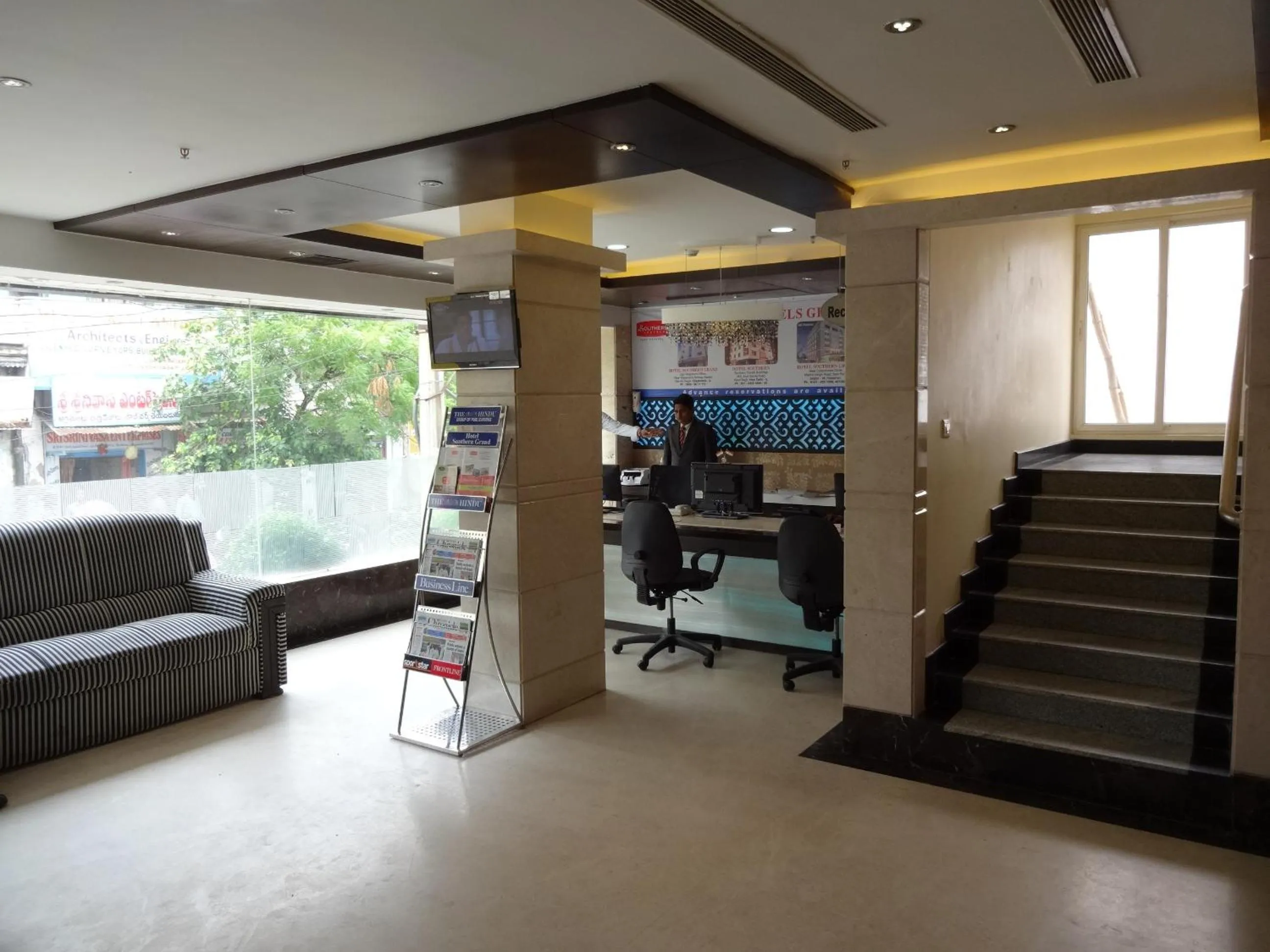 Day in Hotel Southern Grand