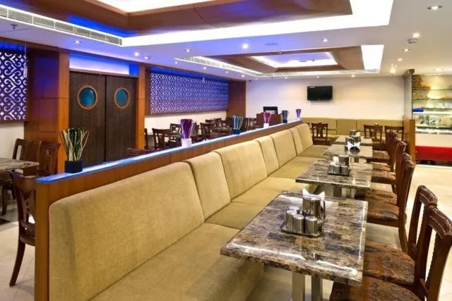 Restaurant/places to eat in Hotel Southern Grand