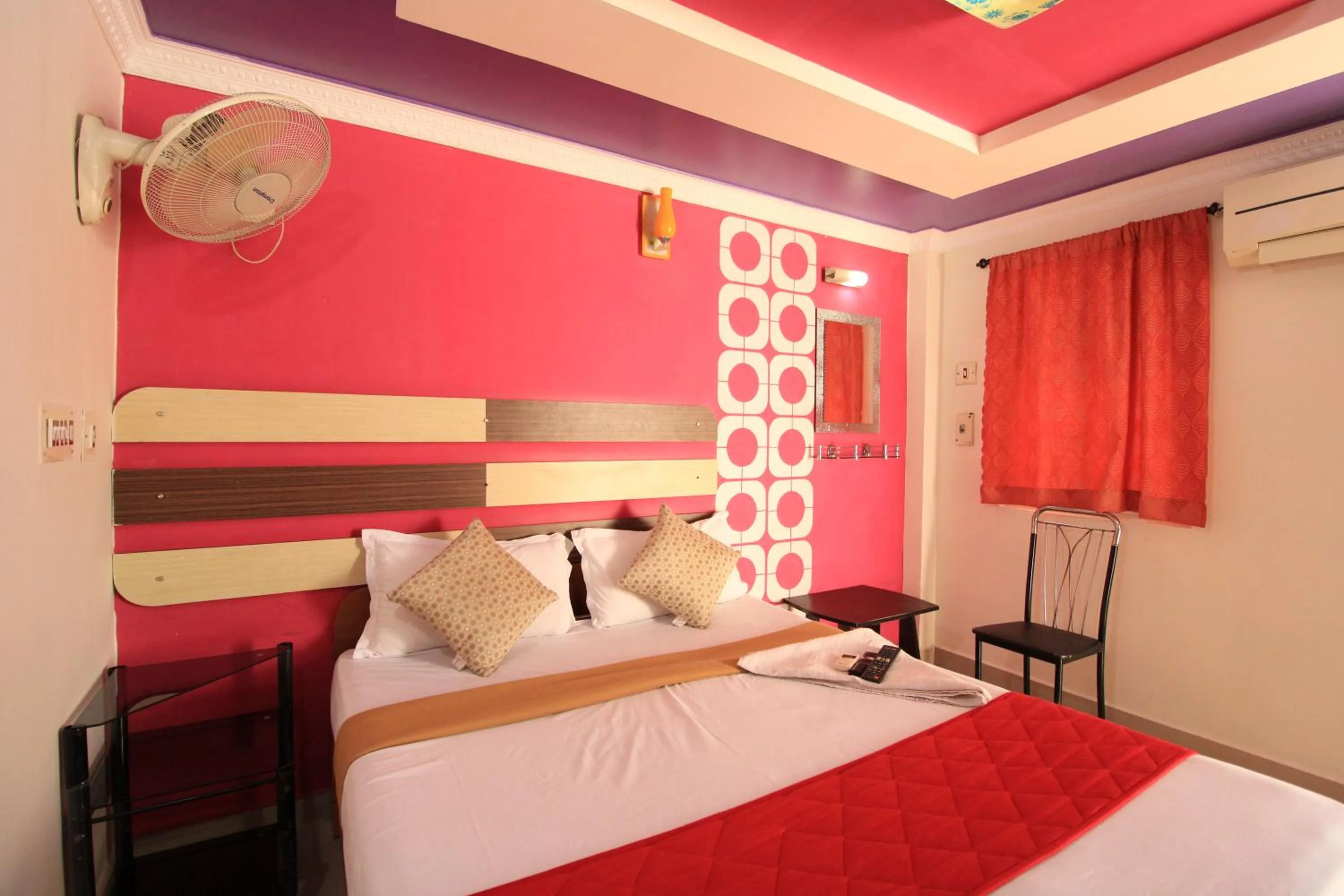 Bed in Just Guest House, Chennai Airport