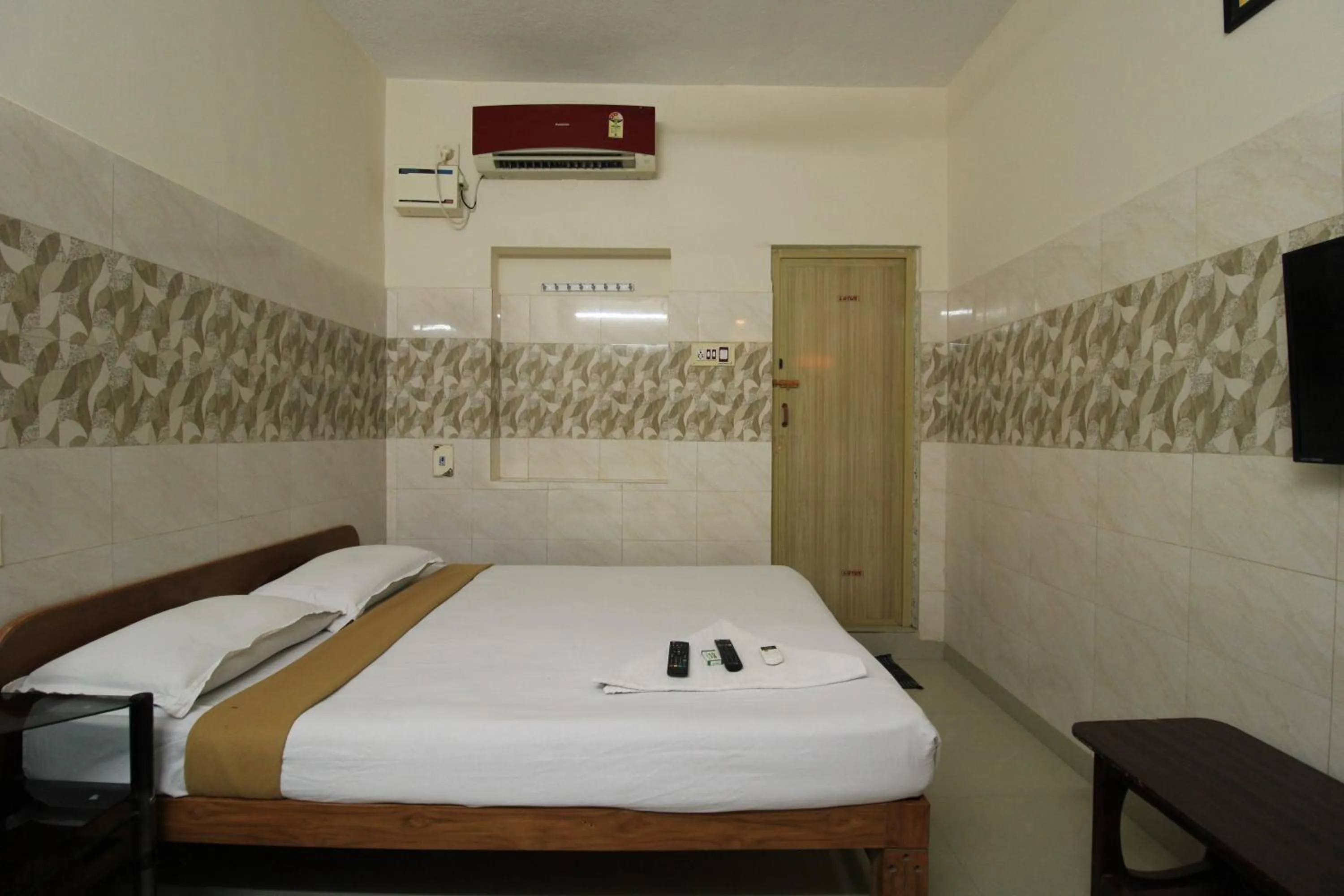 Bed in Just Guest House, Chennai Airport