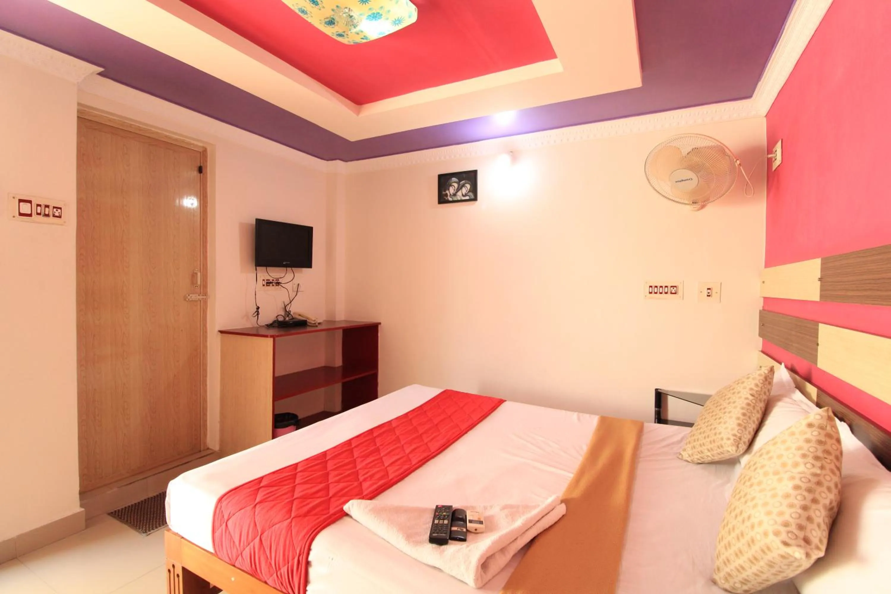 Bed in Just Guest House, Chennai Airport