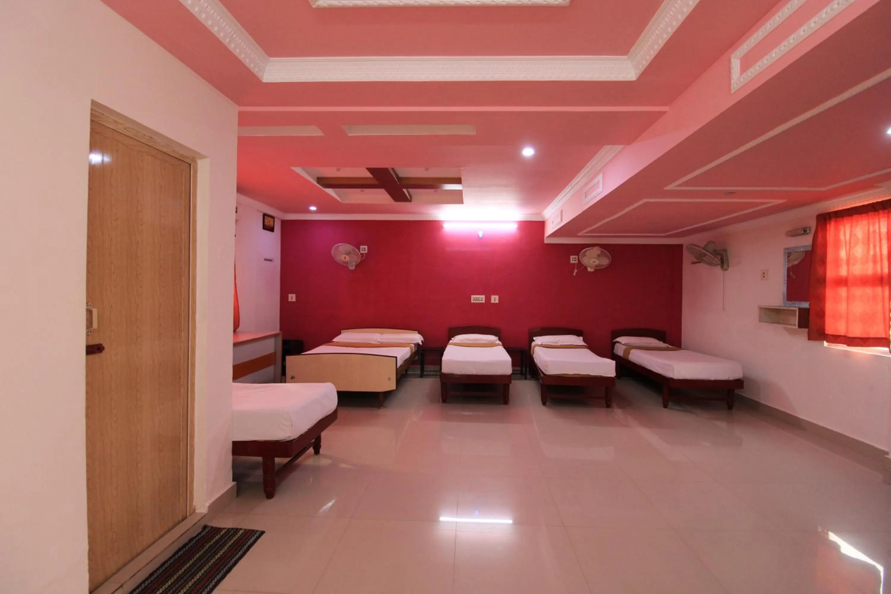 Bedroom, Bed in Just Guest House, Chennai Airport