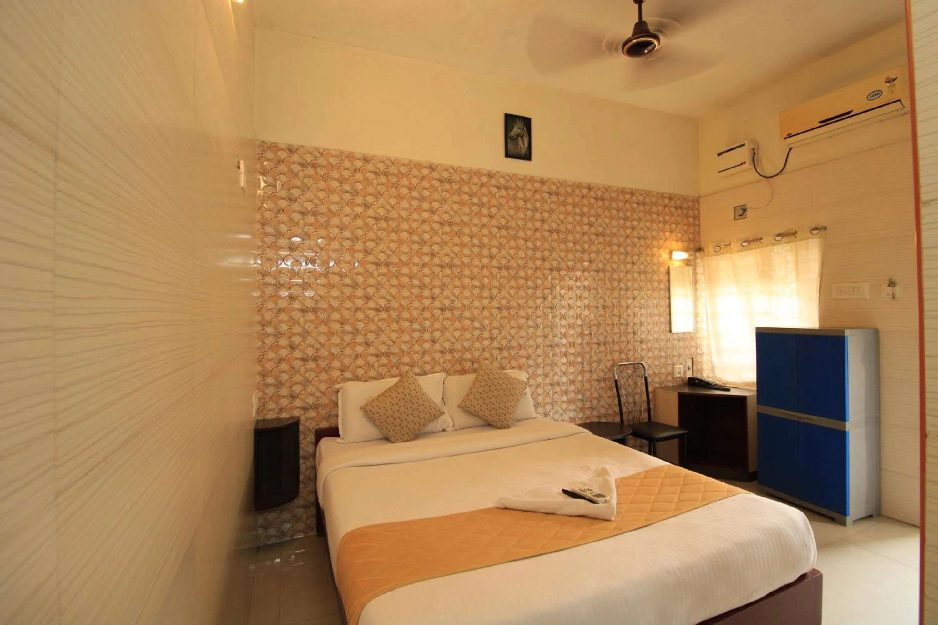 Bed in Just Guest House, Chennai Airport