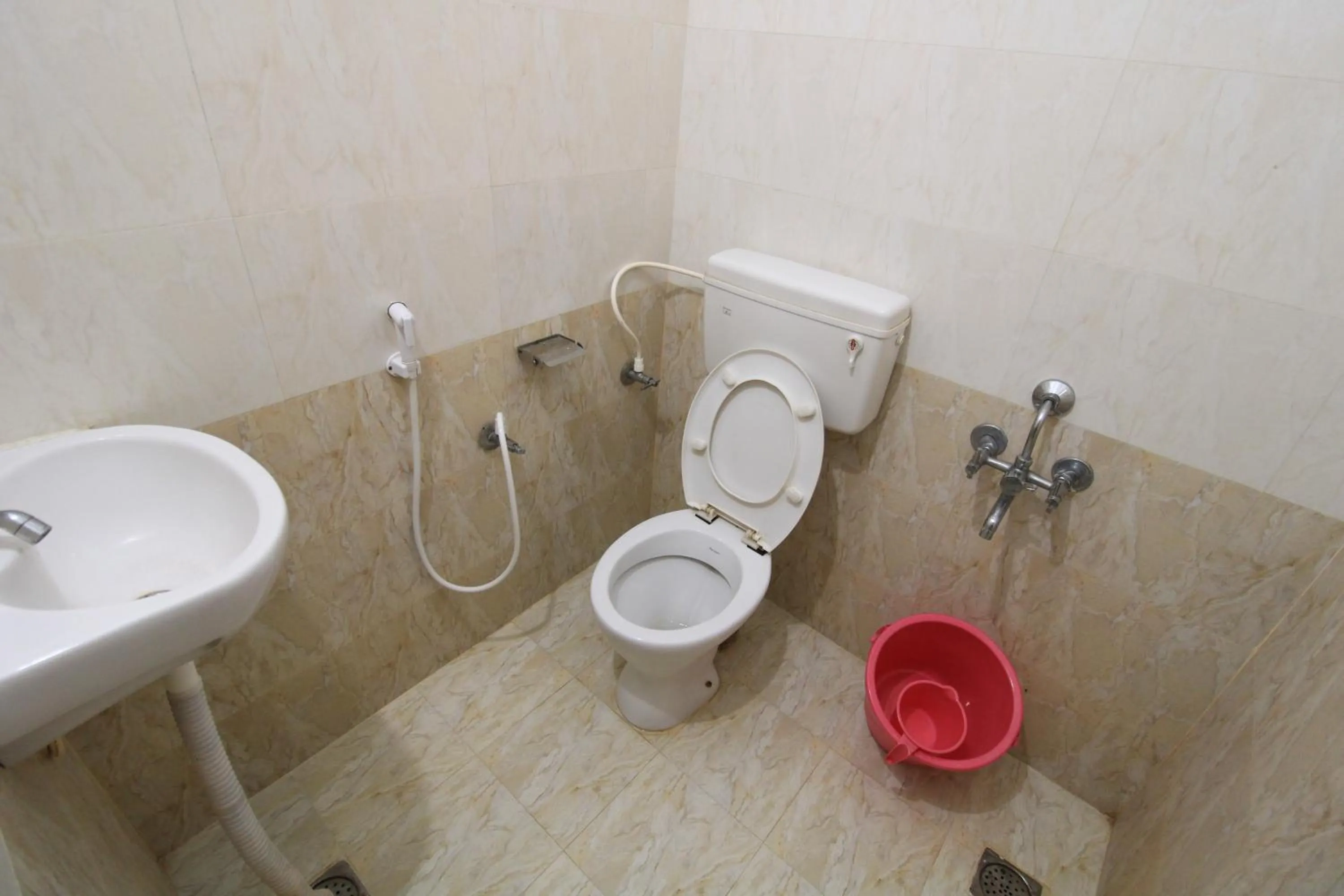Shower in Just Guest House, Chennai Airport