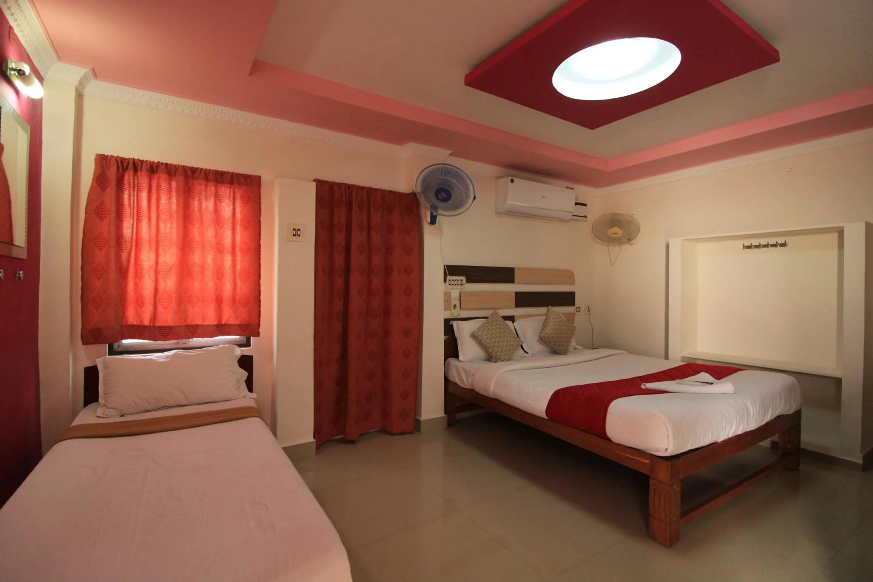 Bed in Just Guest House, Chennai Airport