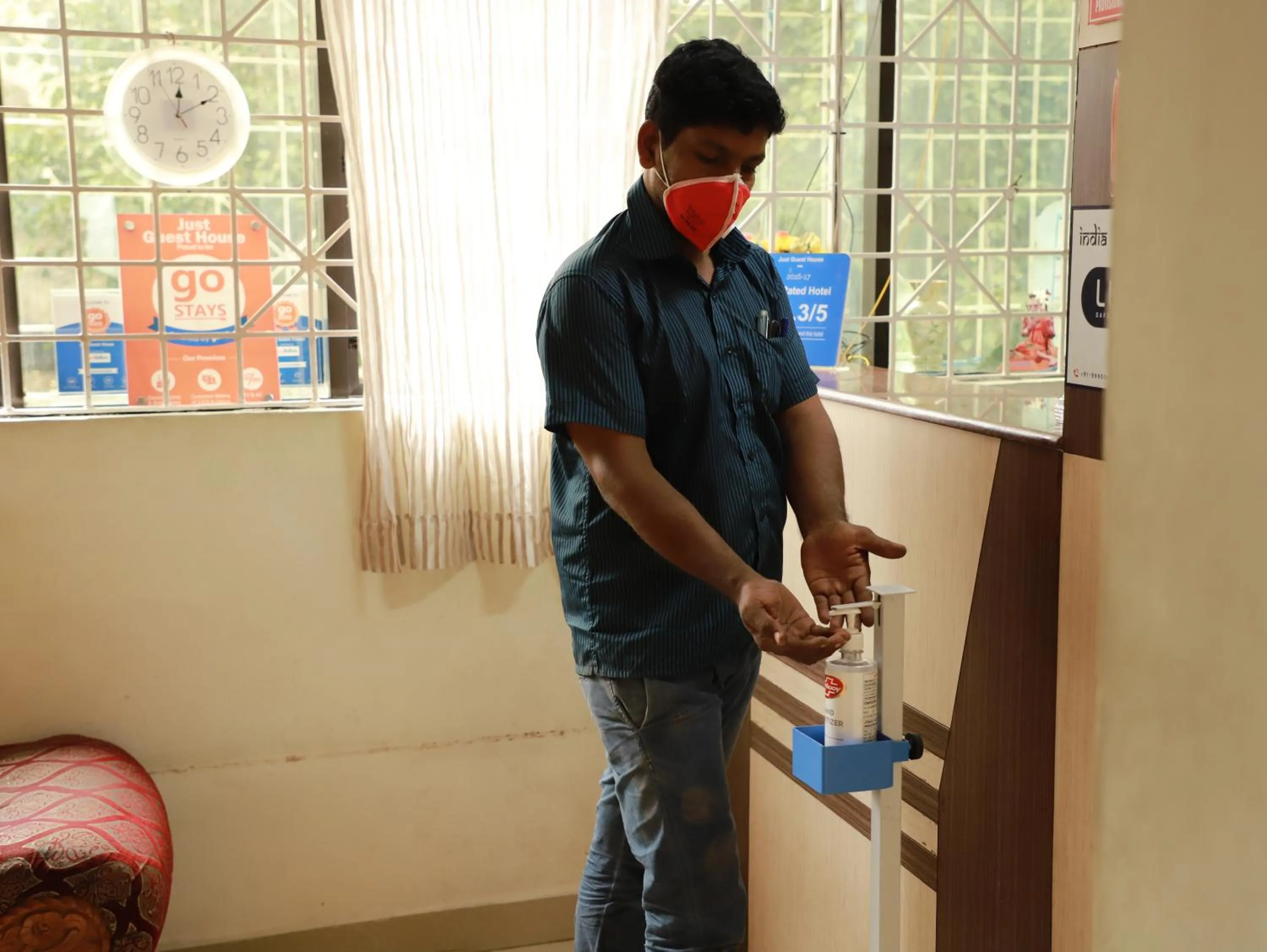 Staff in Just Guest House, Chennai Airport