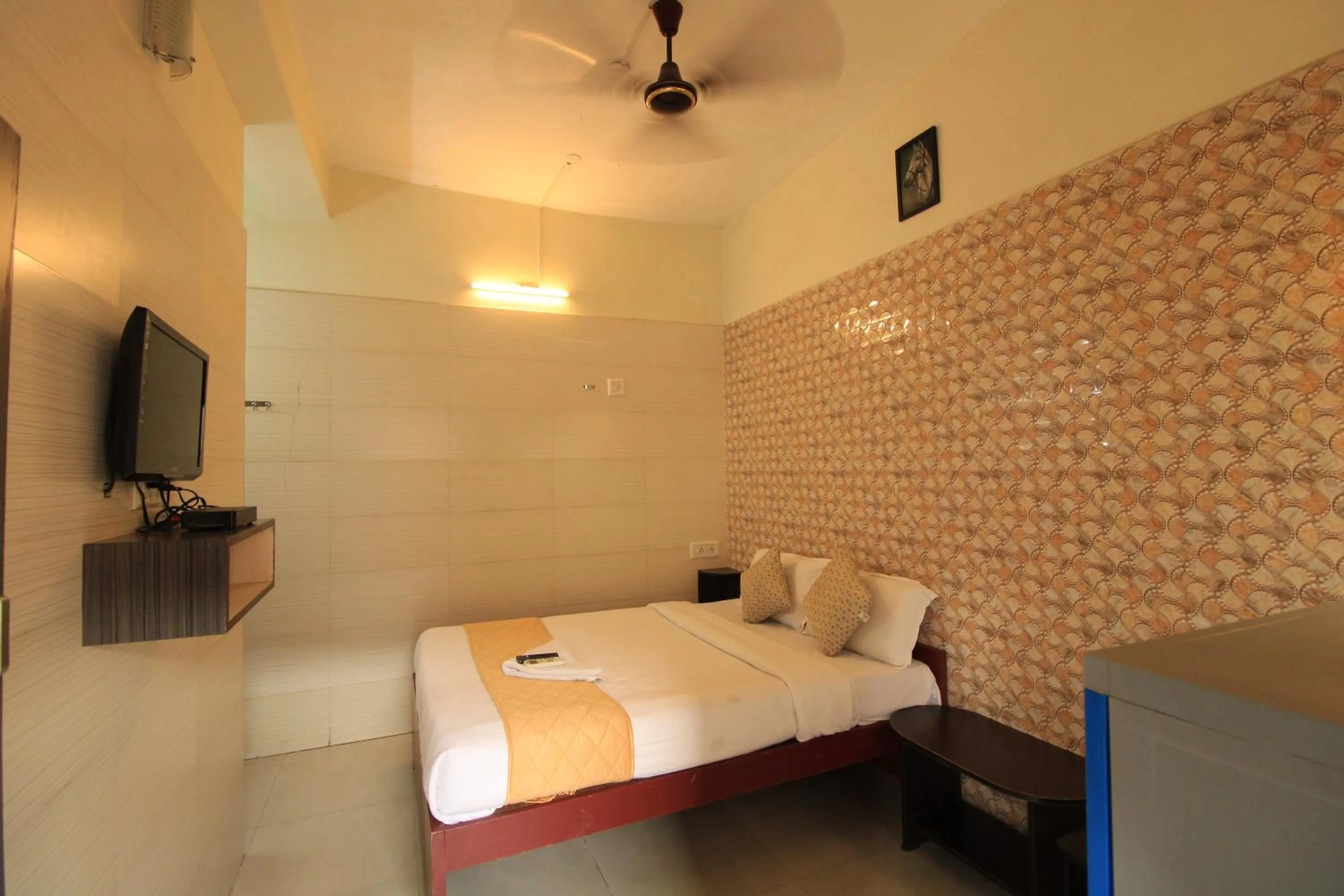 Bed in Just Guest House, Chennai Airport