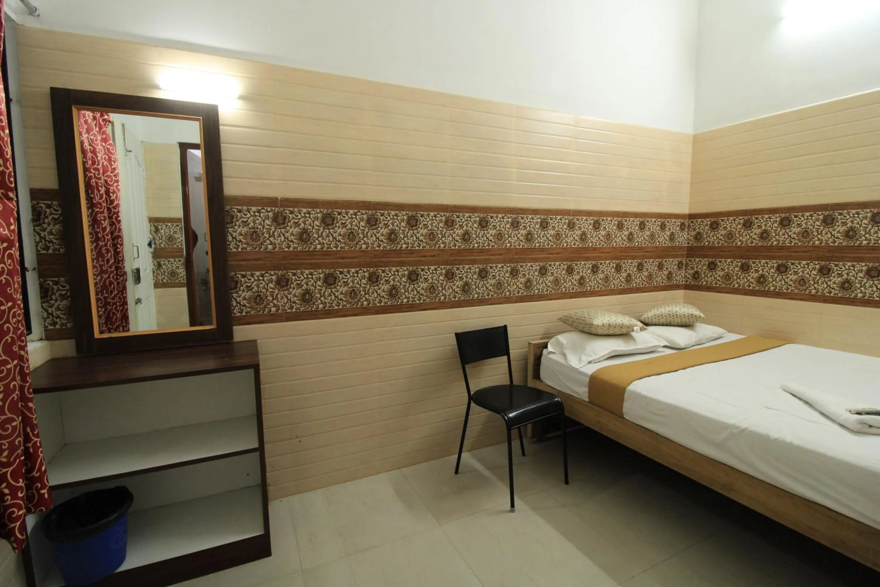 Bed in Just Guest House, Chennai Airport