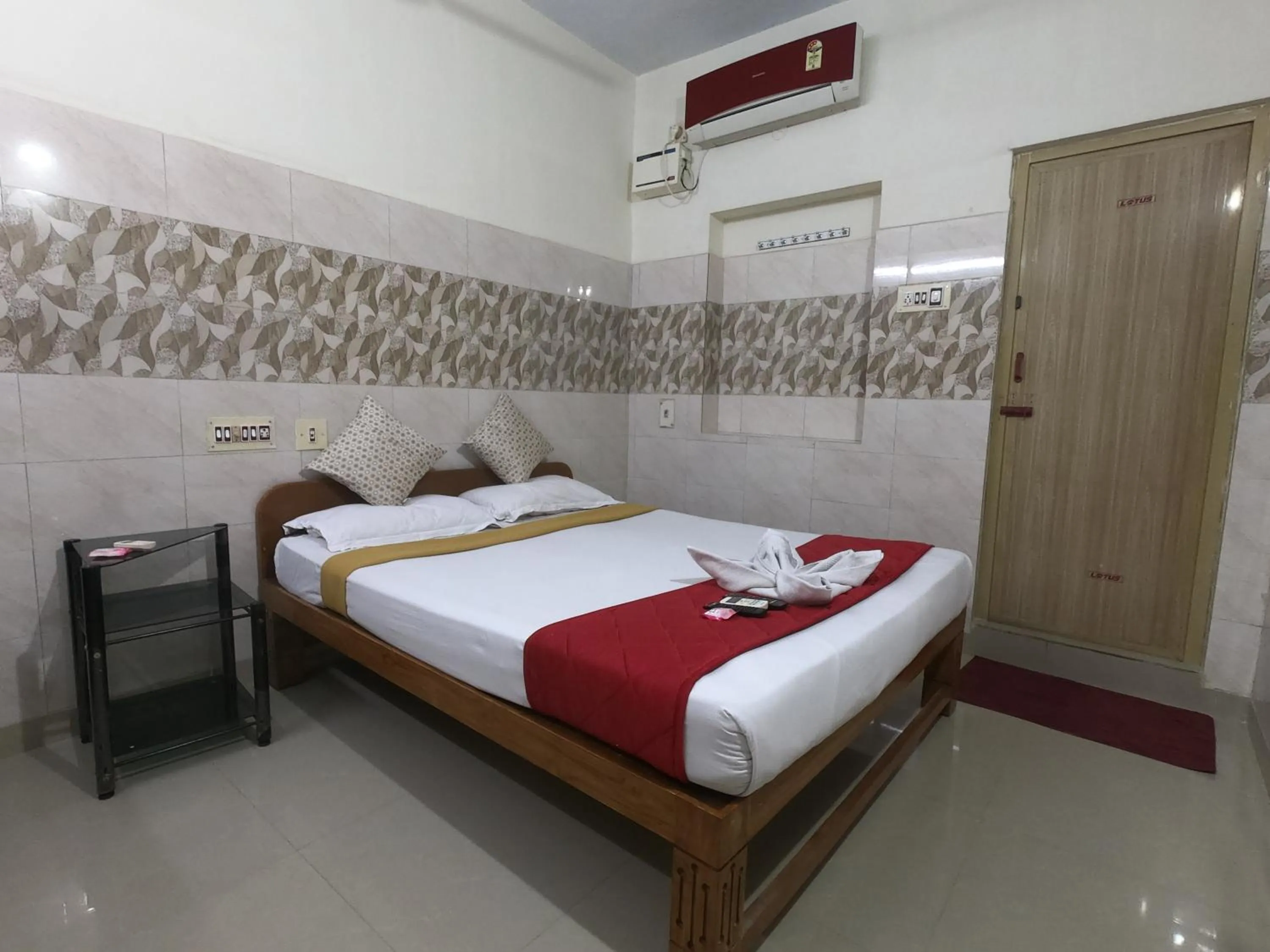 Bed in Just Guest House, Chennai Airport