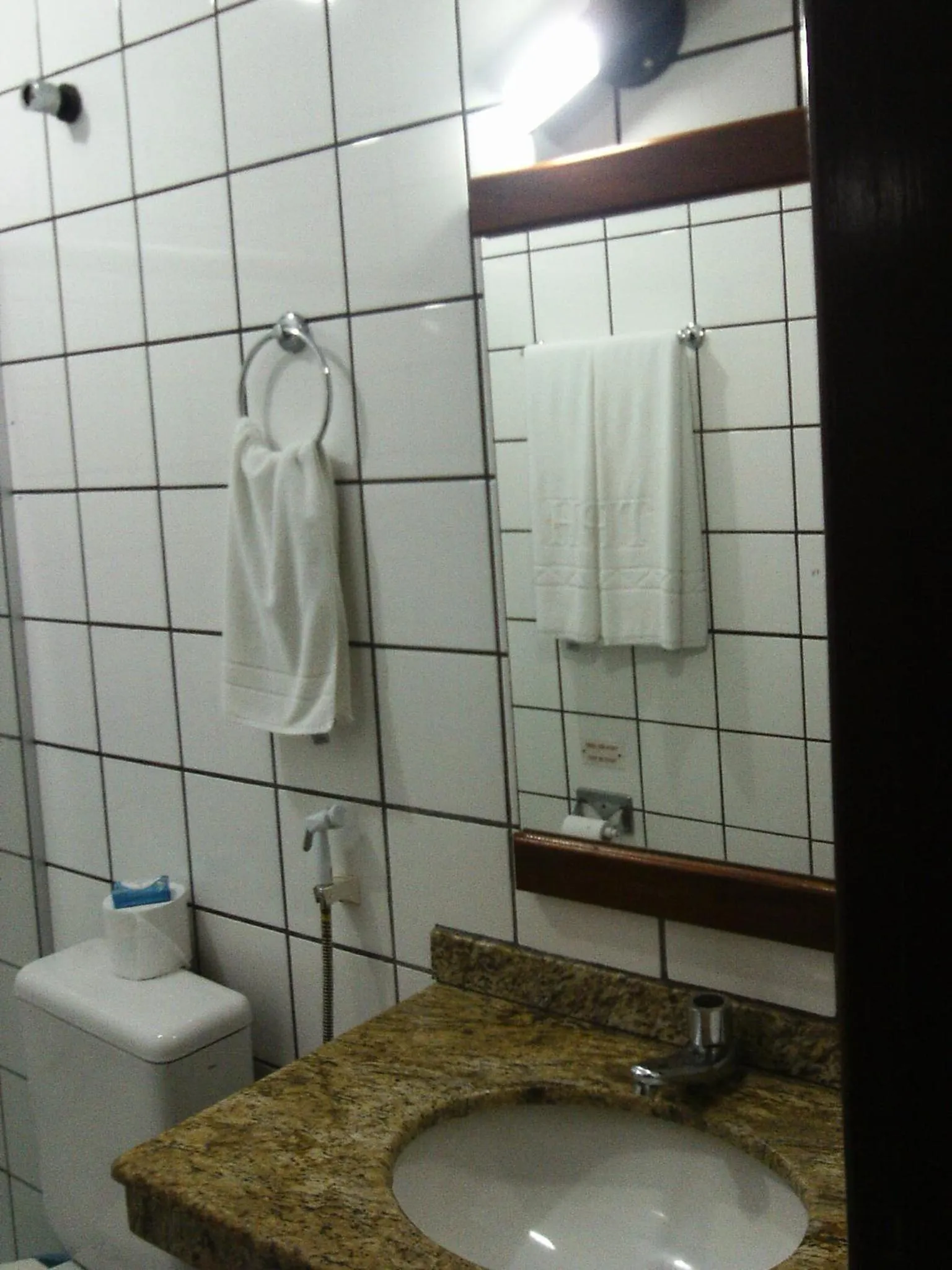 Bathroom in Taperapuan Praia Hotel