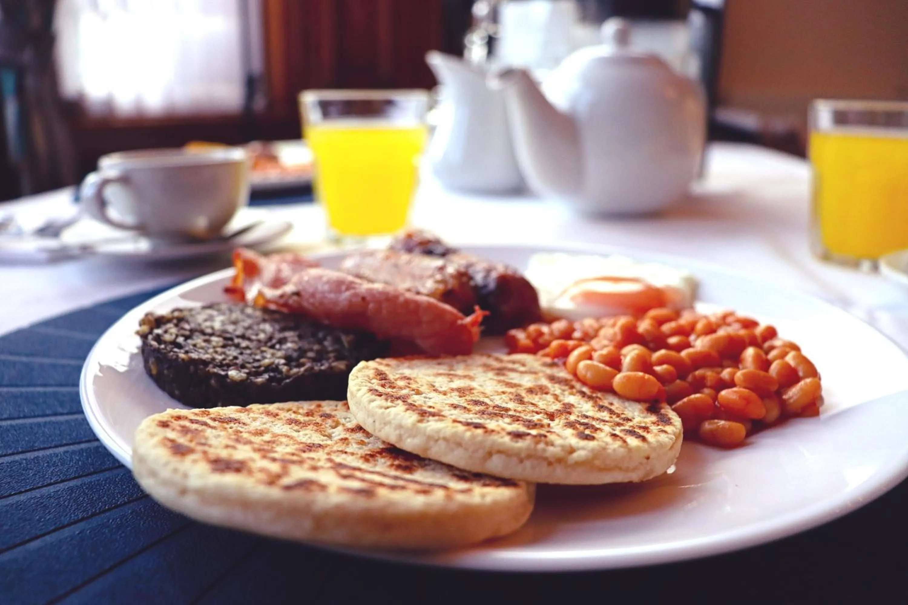 Breakfast in Gowanlea Heights