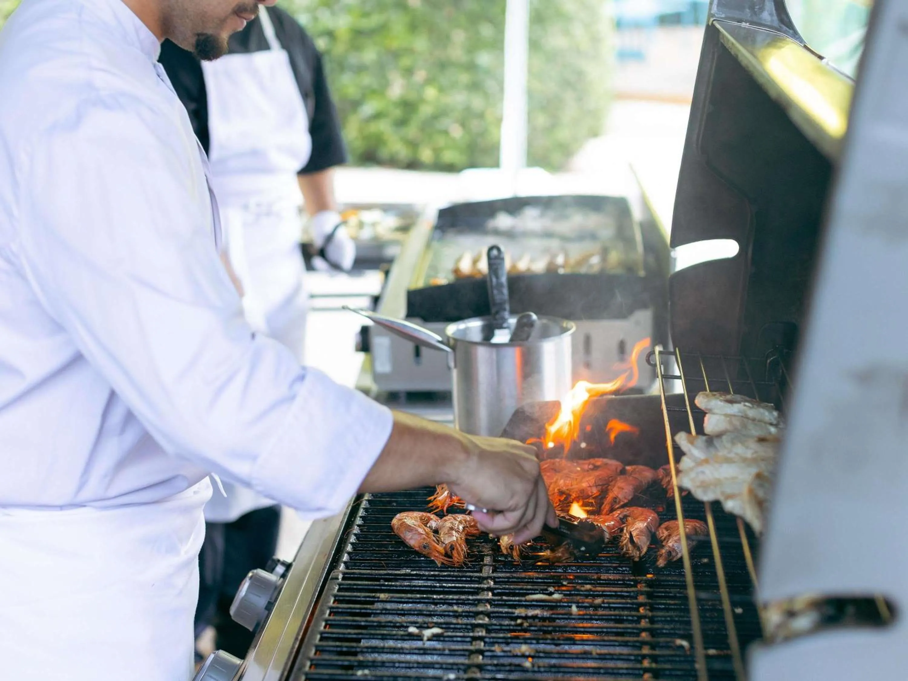 Restaurant/places to eat in Novotel La Rochelle Centre