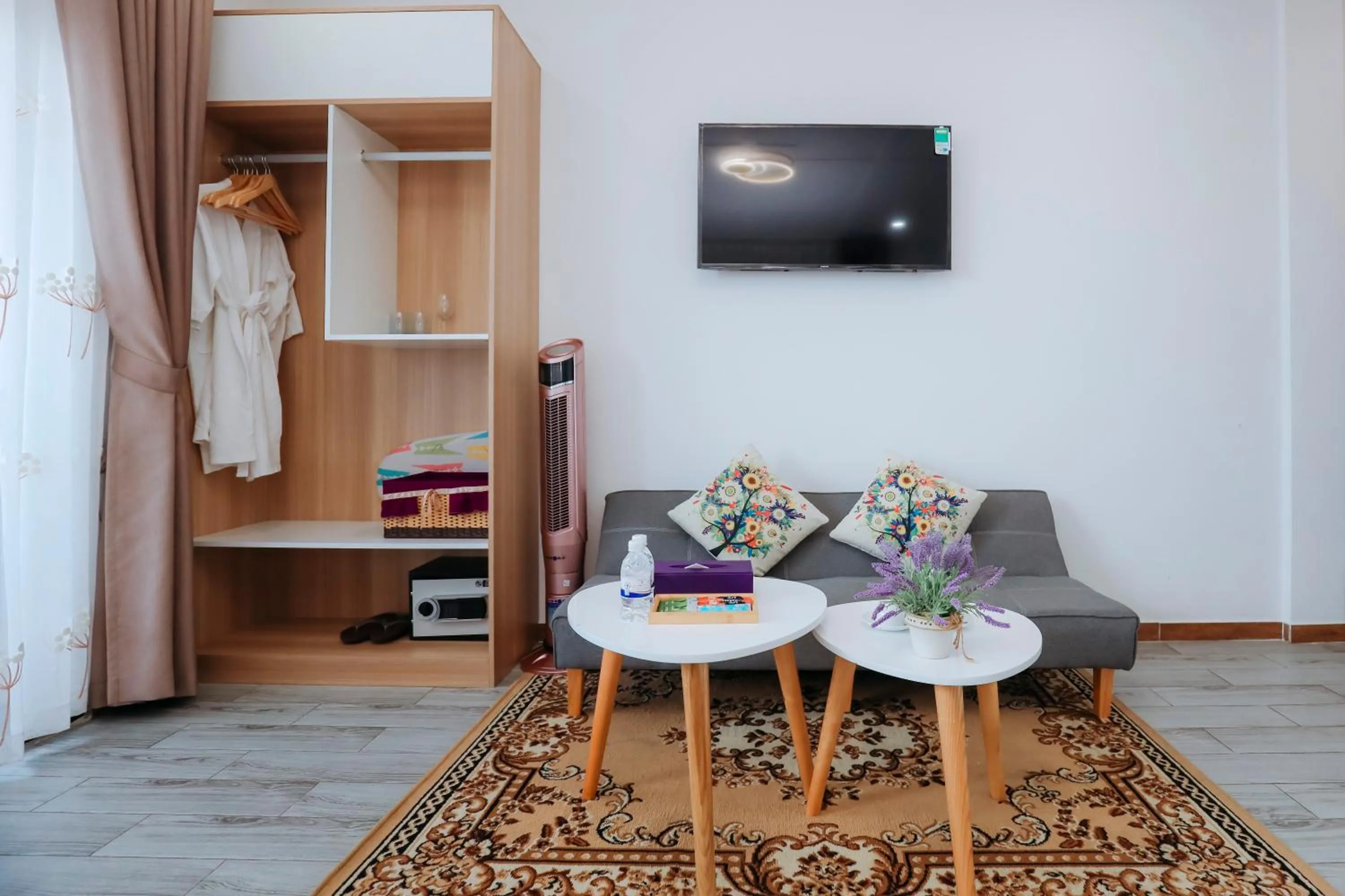 Living room in Sweet Lavender Hotel