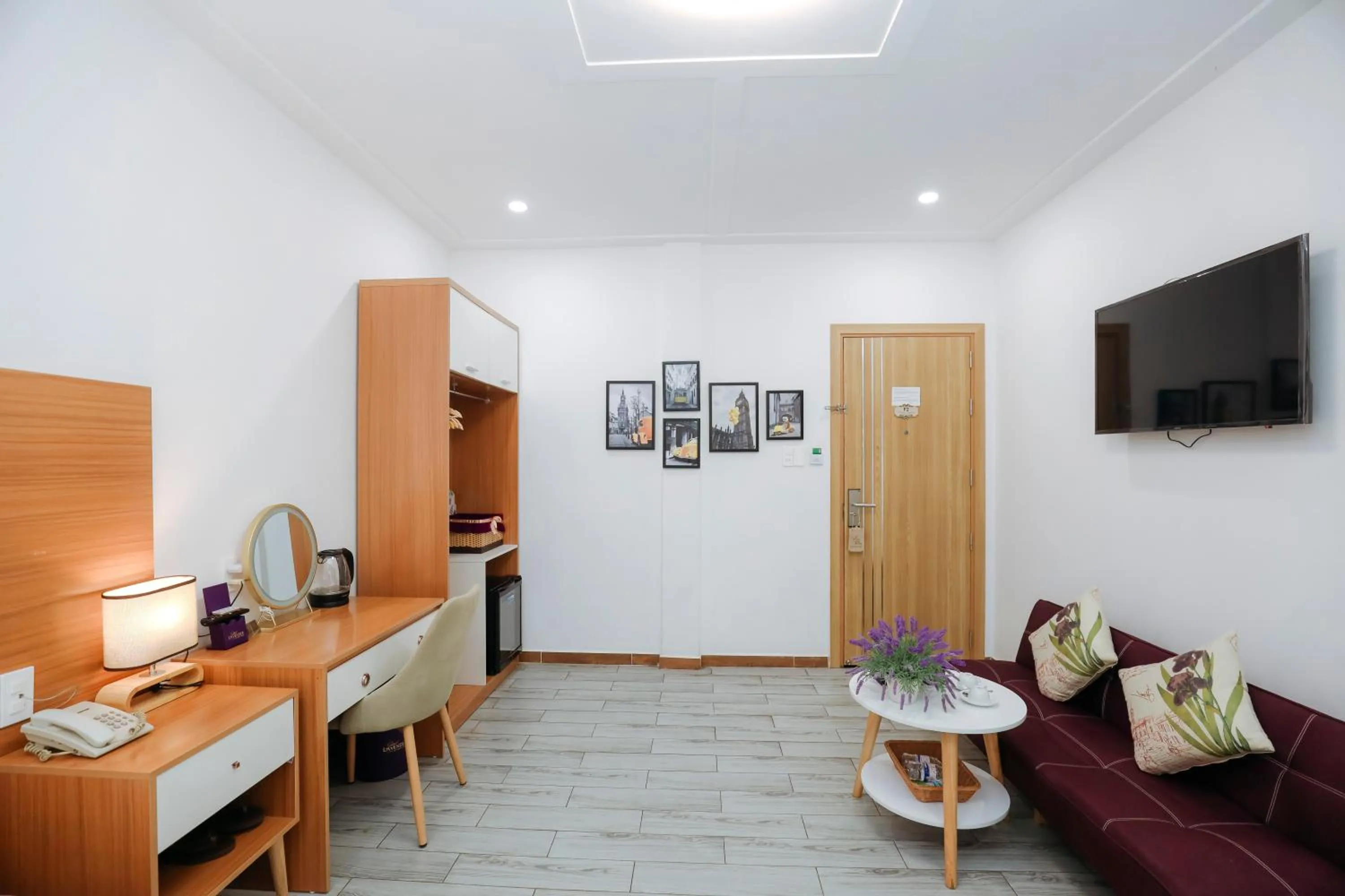 Bed in Sweet Lavender Hotel