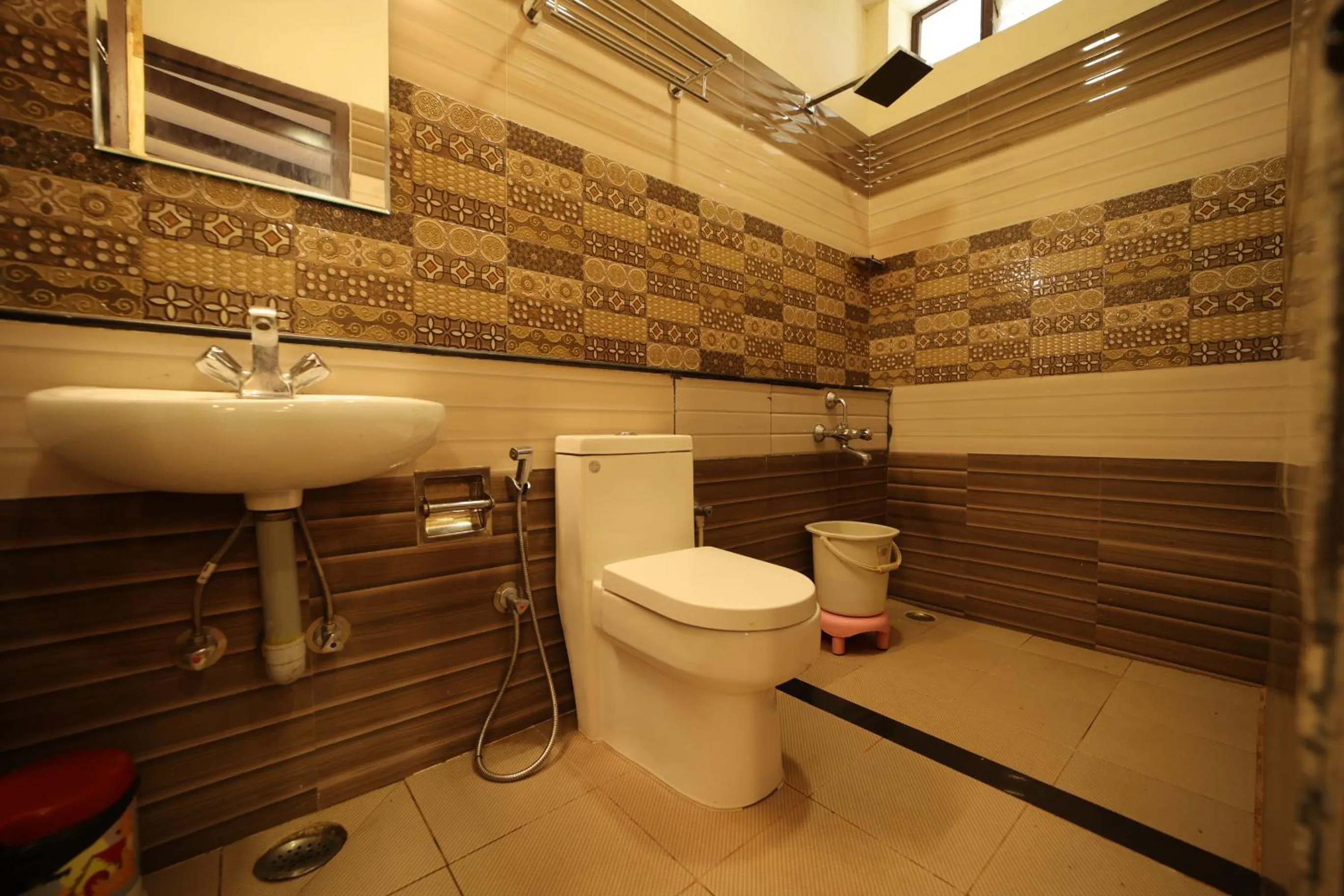 Bathroom in Pine Borough Inn