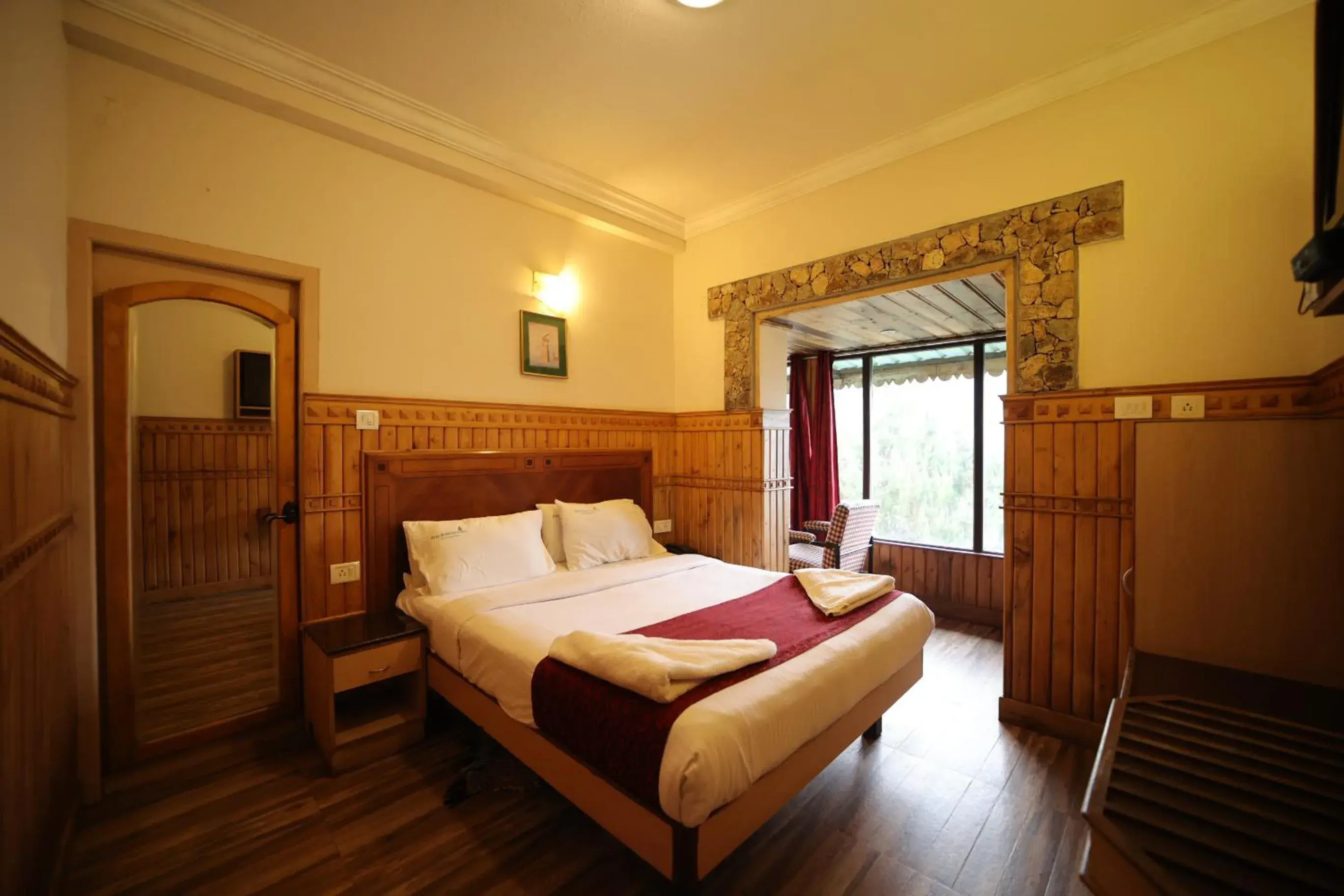 Double Room - single occupancy in Pine Borough Inn Double Room - single occupancy in Pine Borough Inn