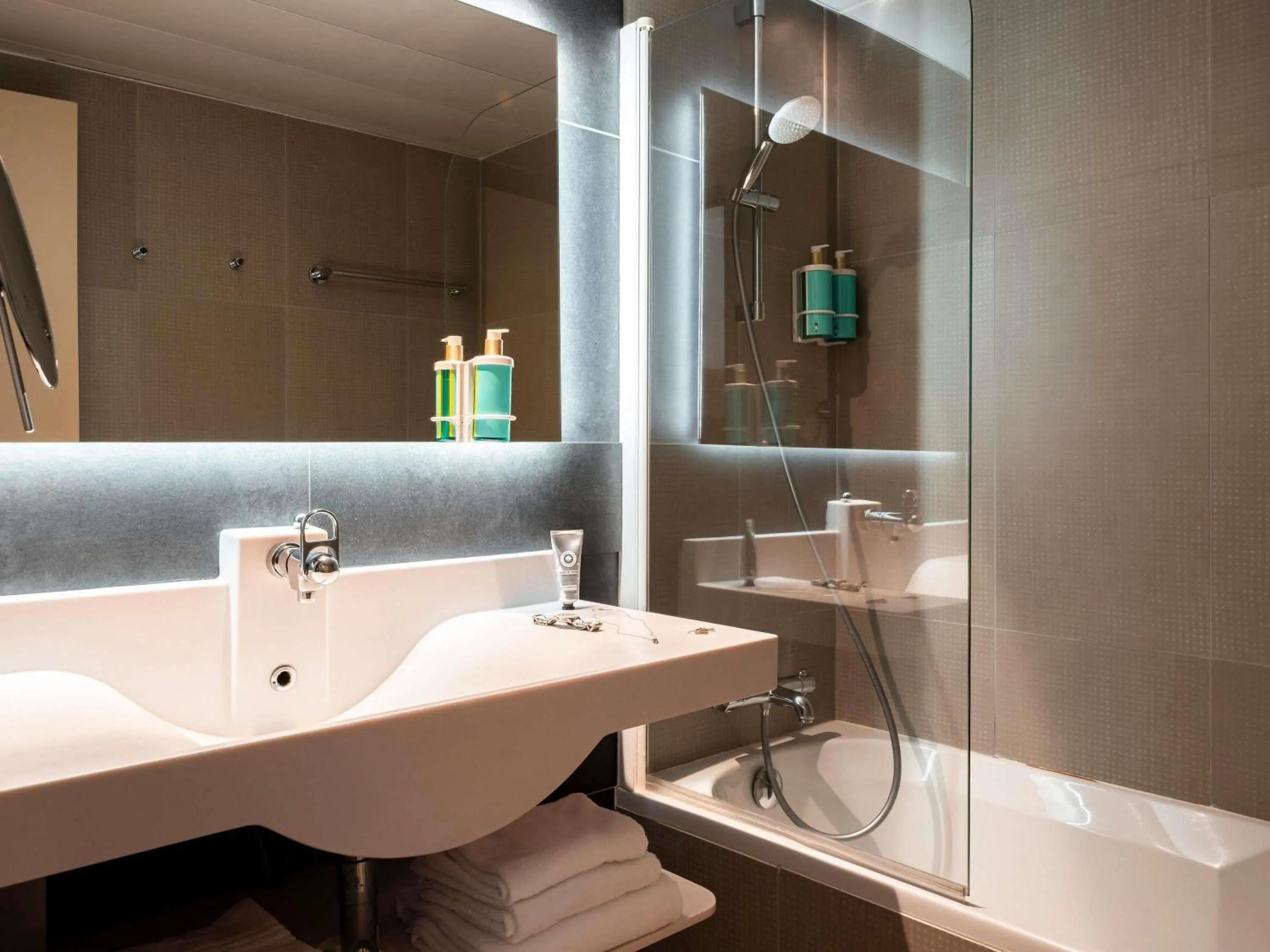 Bedroom in Novotel Belfort Centre Atria