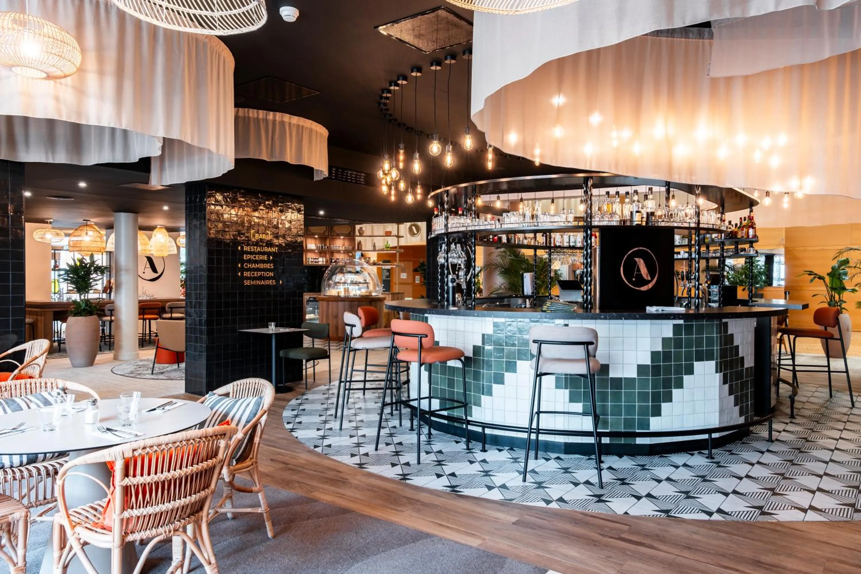 Lounge or bar in Novotel Belfort Centre Atria