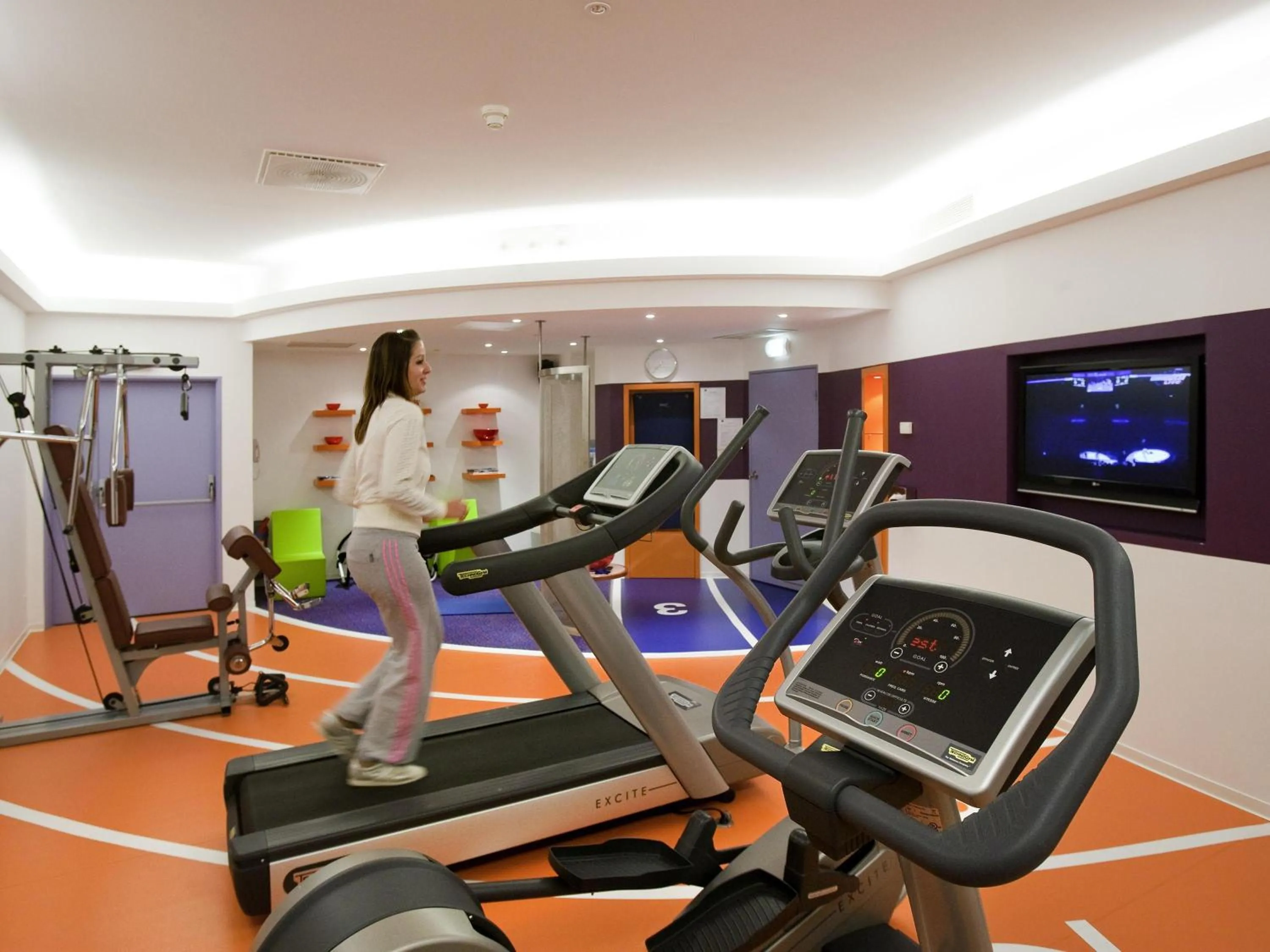 Fitness centre/facilities in Novotel Belfort Centre Atria