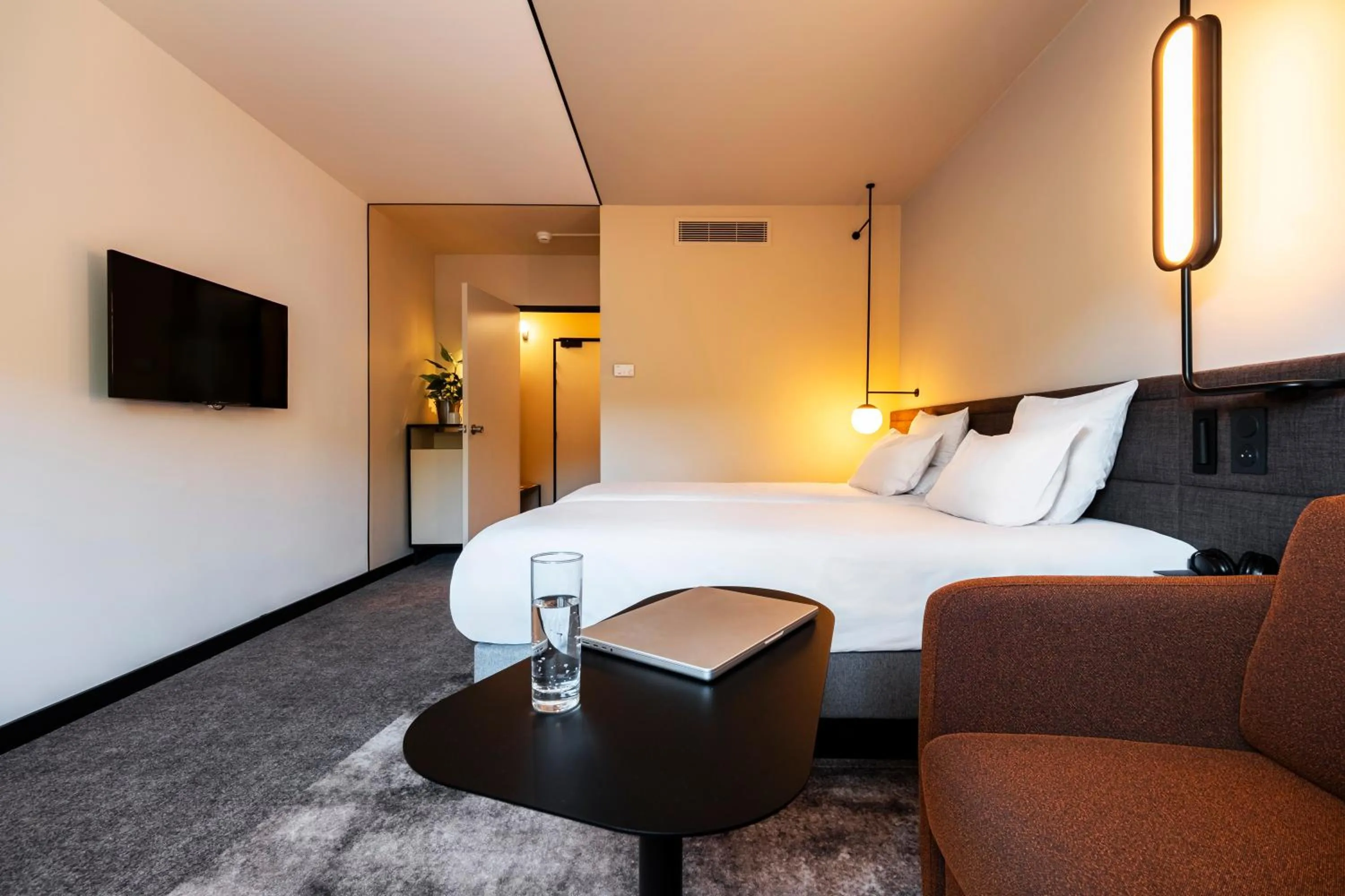 Bed in Novotel Belfort Centre Atria