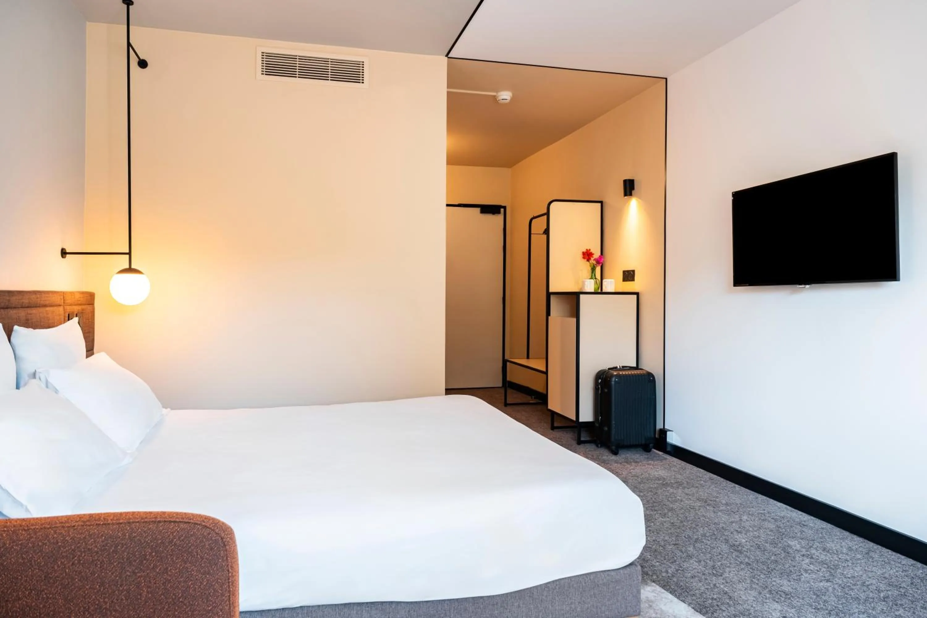 Bed in Novotel Belfort Centre Atria