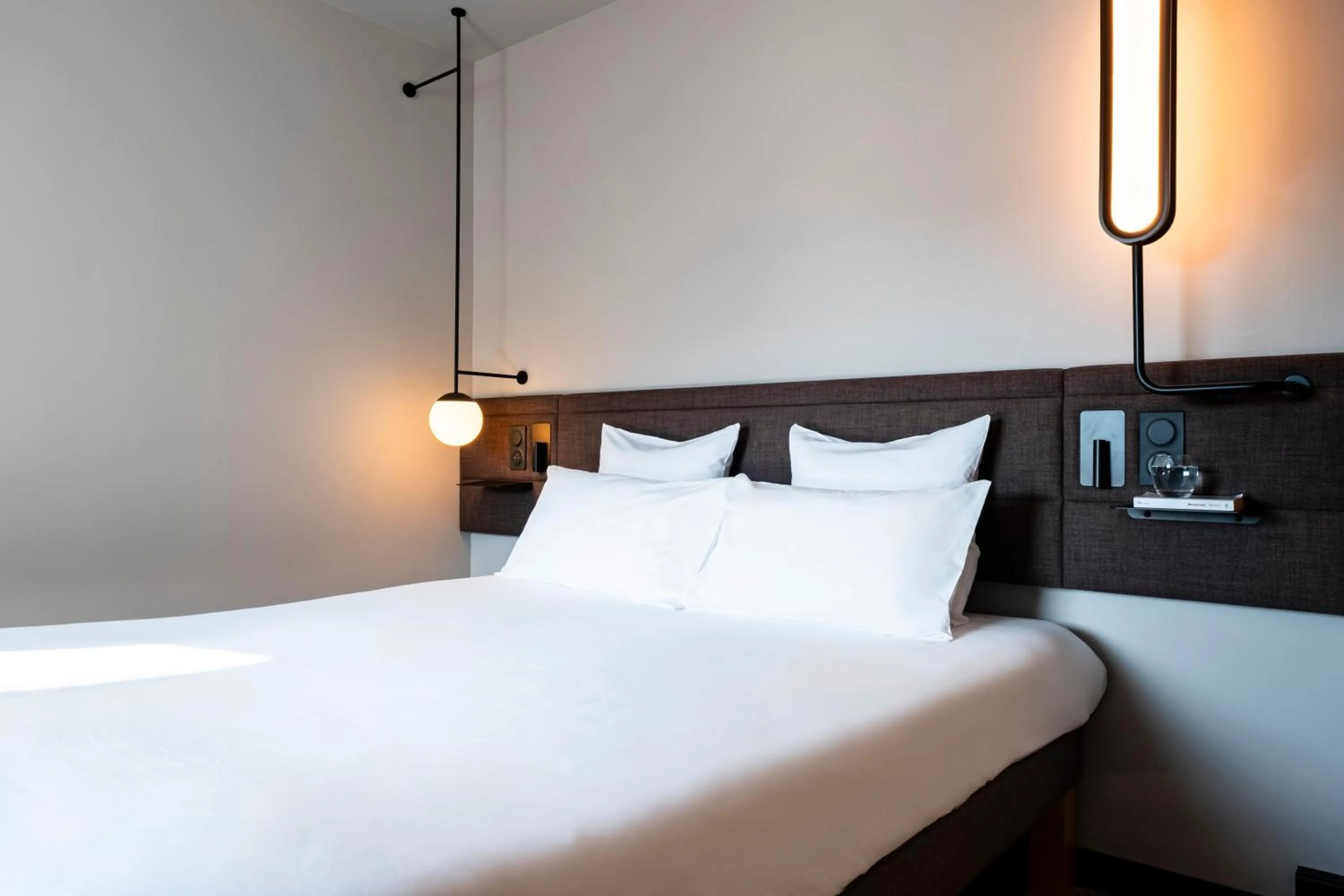 Bed in Novotel Belfort Centre Atria