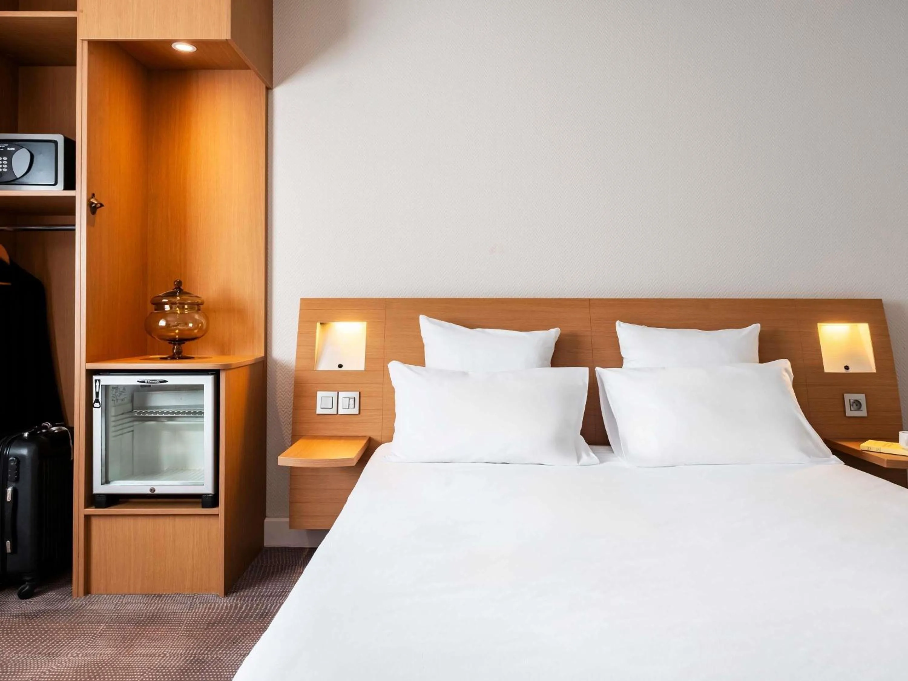 Bedroom, Bed in Novotel Belfort Centre Atria