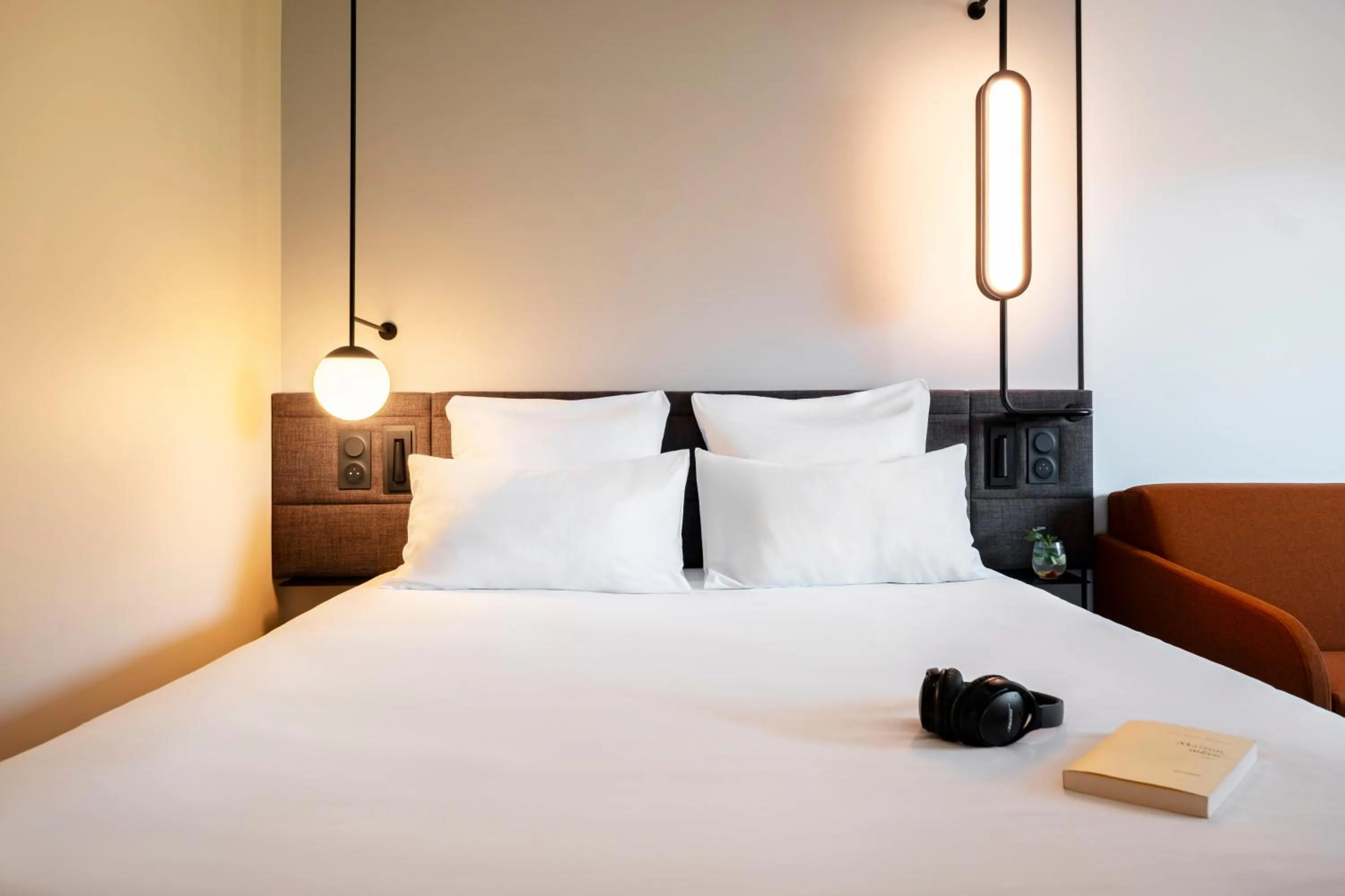 Bed in Novotel Belfort Centre Atria