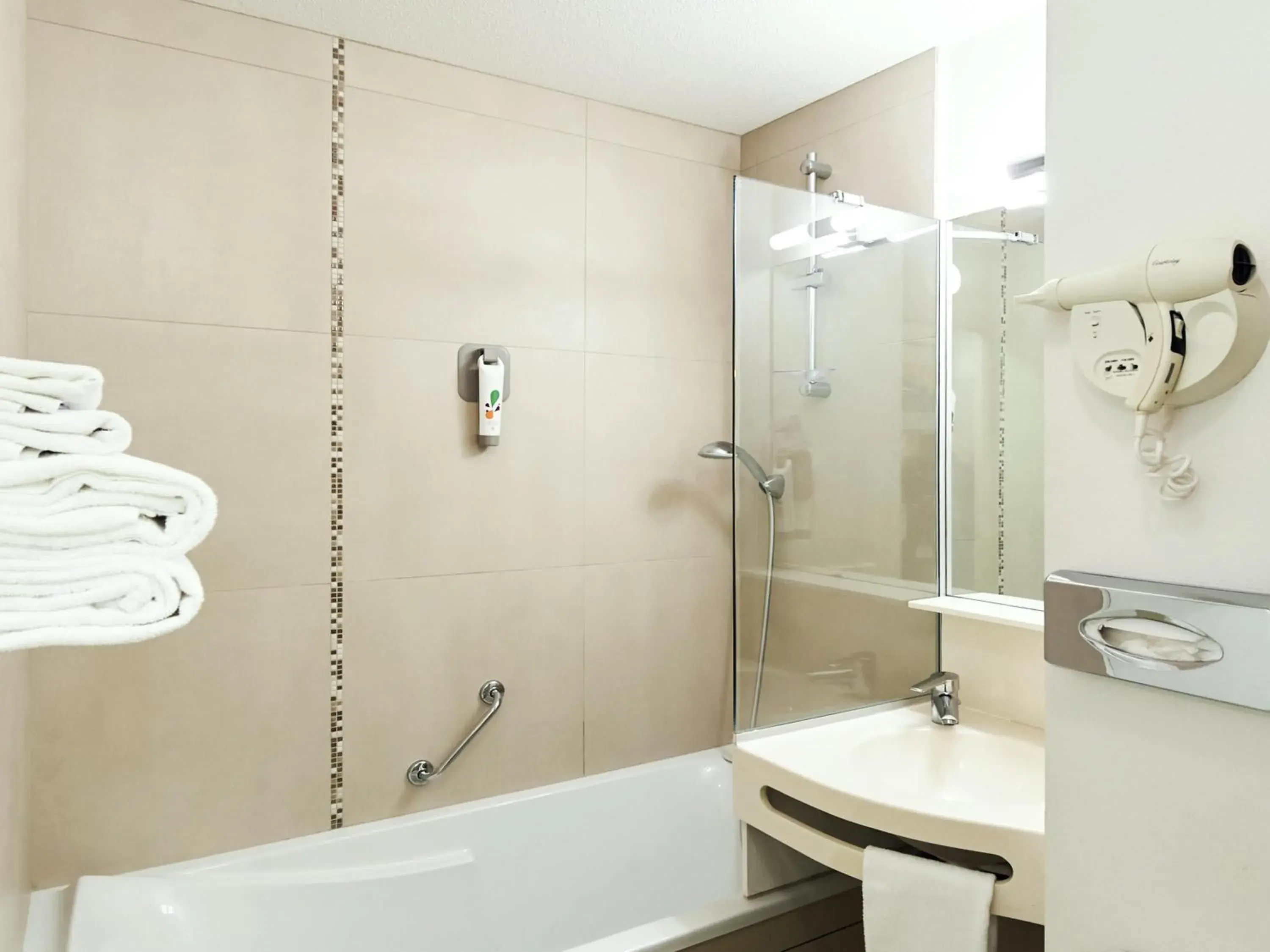 Standard Double Room - single occupancy in ibis Styles Ouistreham Standard Double Room - single occupancy in ibis Styles Ouistreham