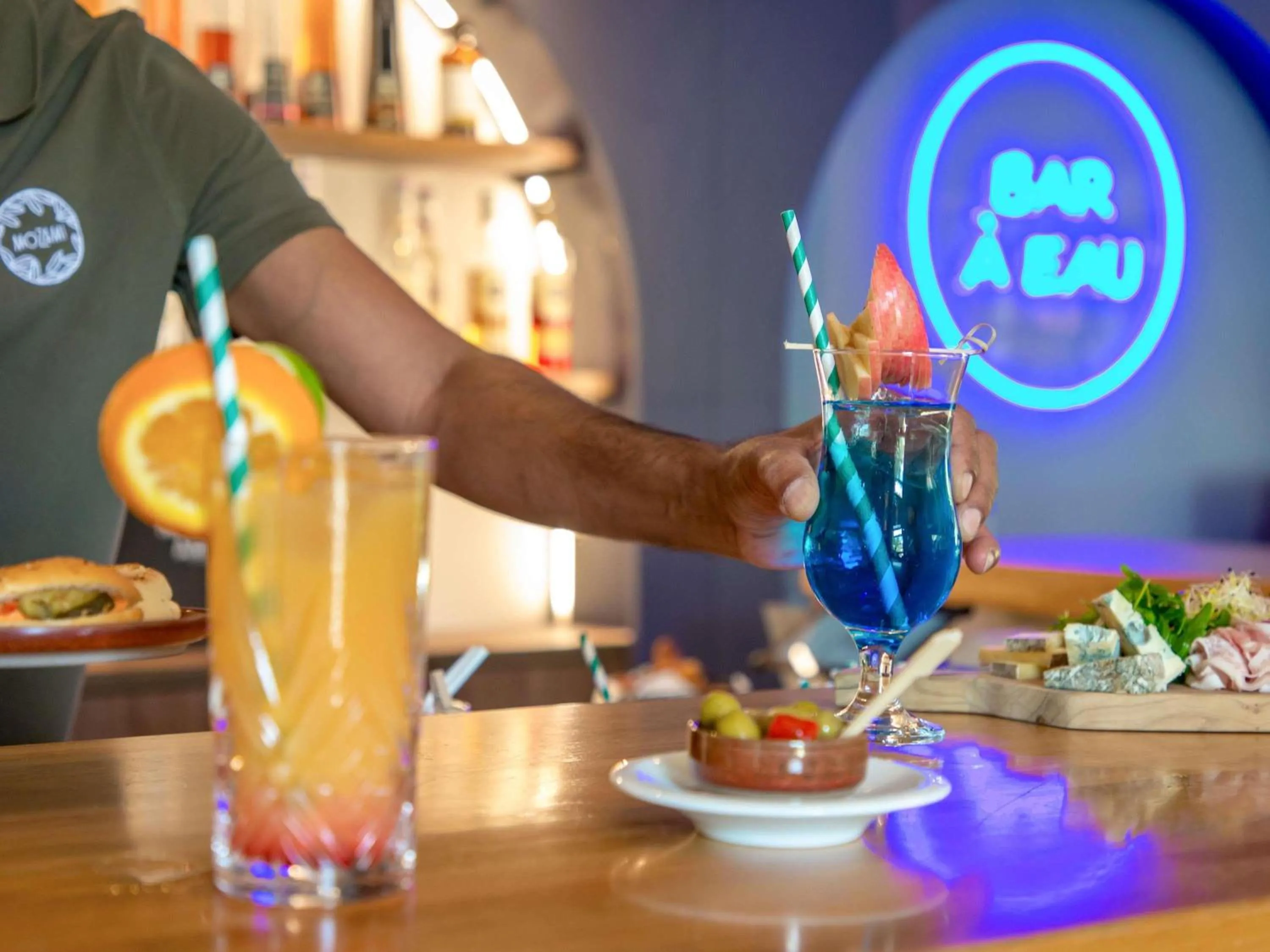 Lounge or bar in Novotel Aix-en-Provence Pont de L'Arc