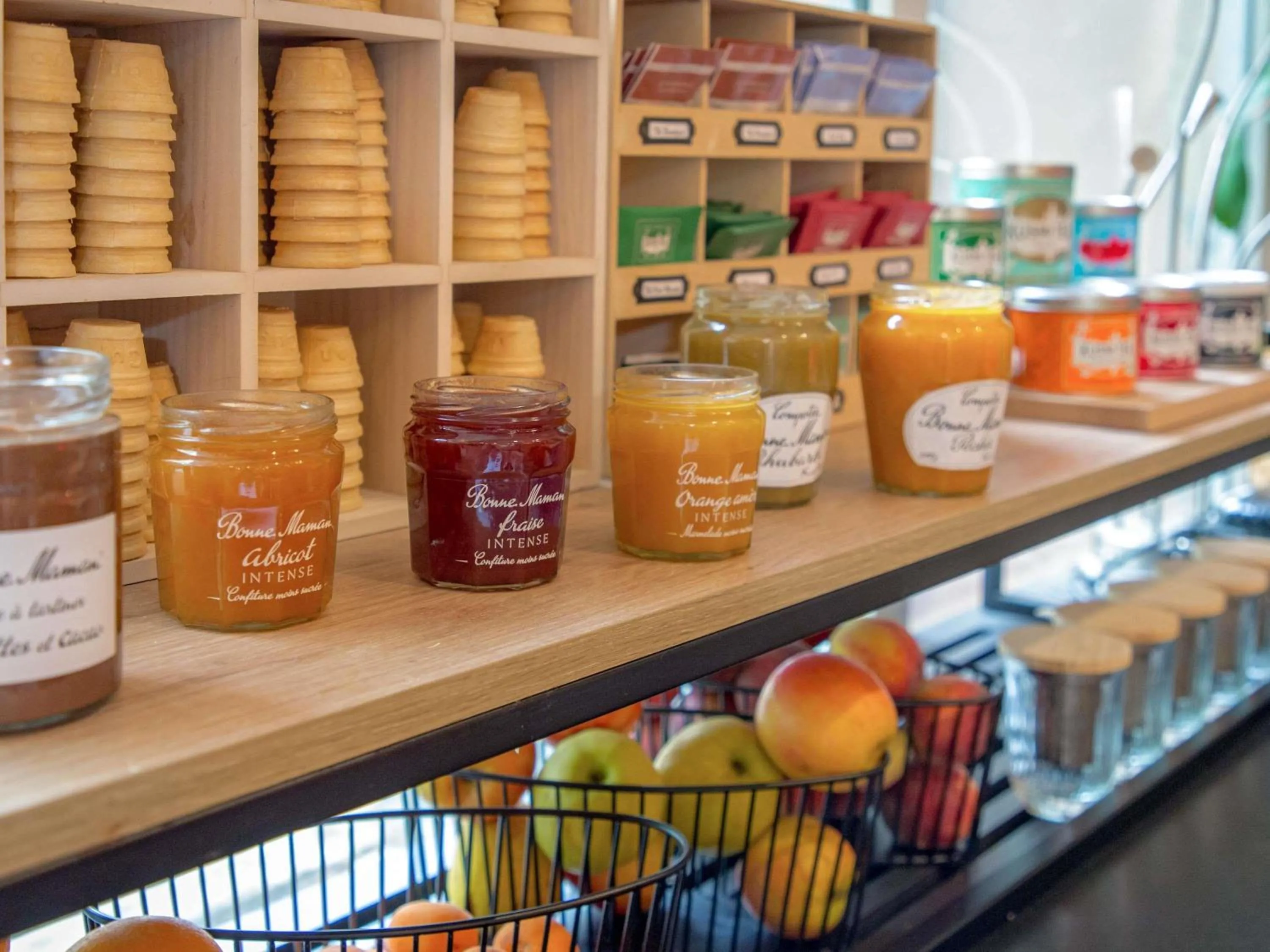 Breakfast in Novotel Aix-en-Provence Pont de L'Arc