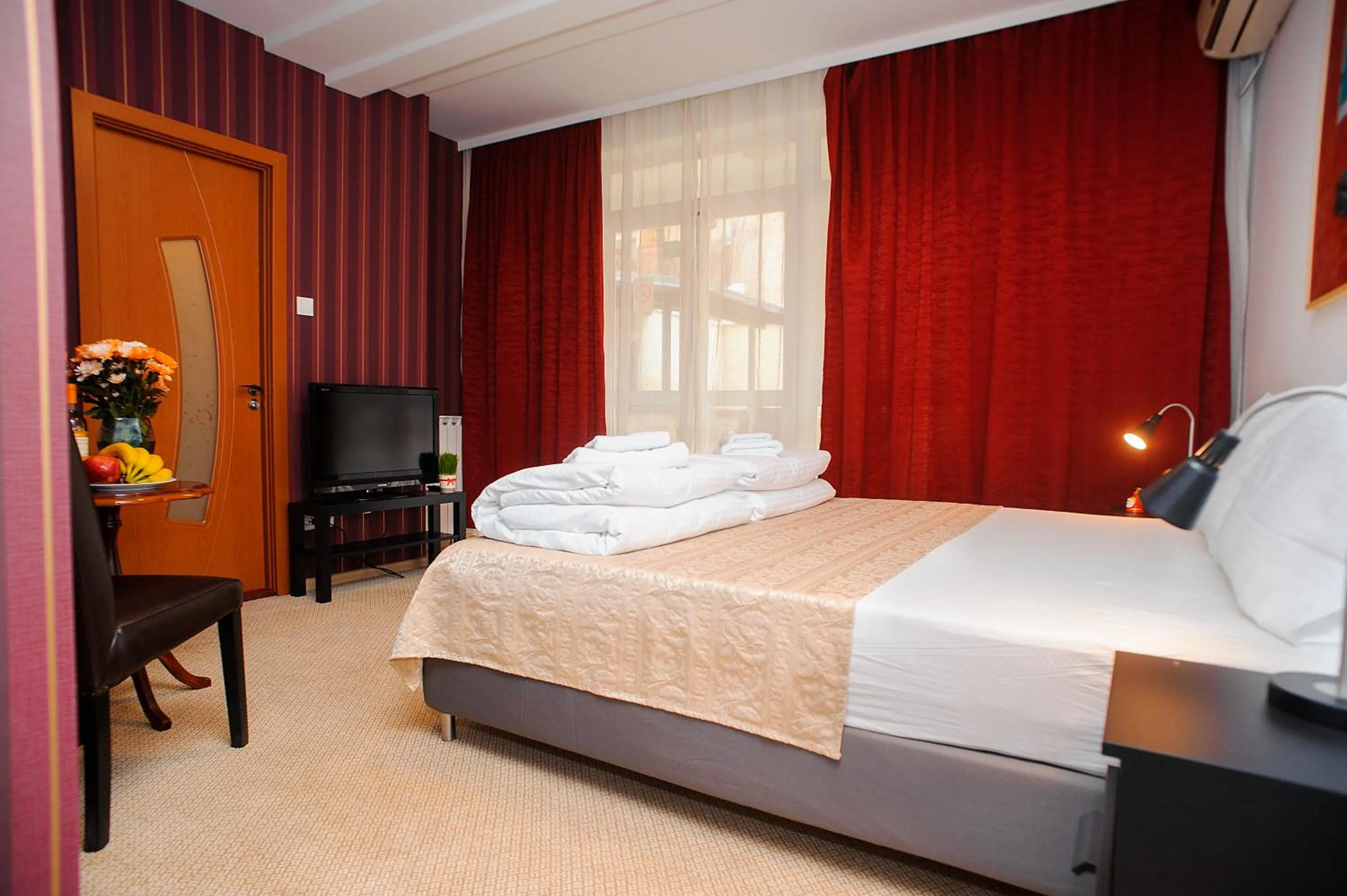 Photo of the whole room, Bed in Villa Bulevar