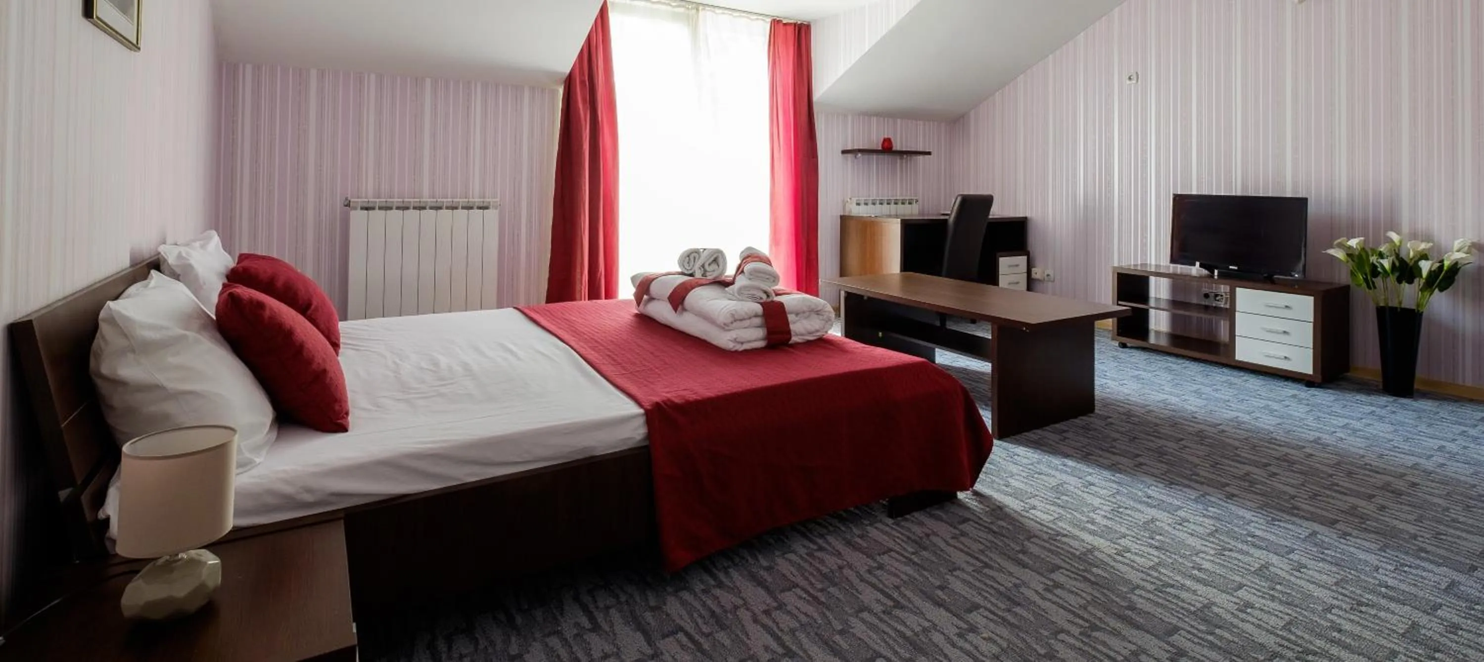 Bedroom, Bed in Villa Bulevar