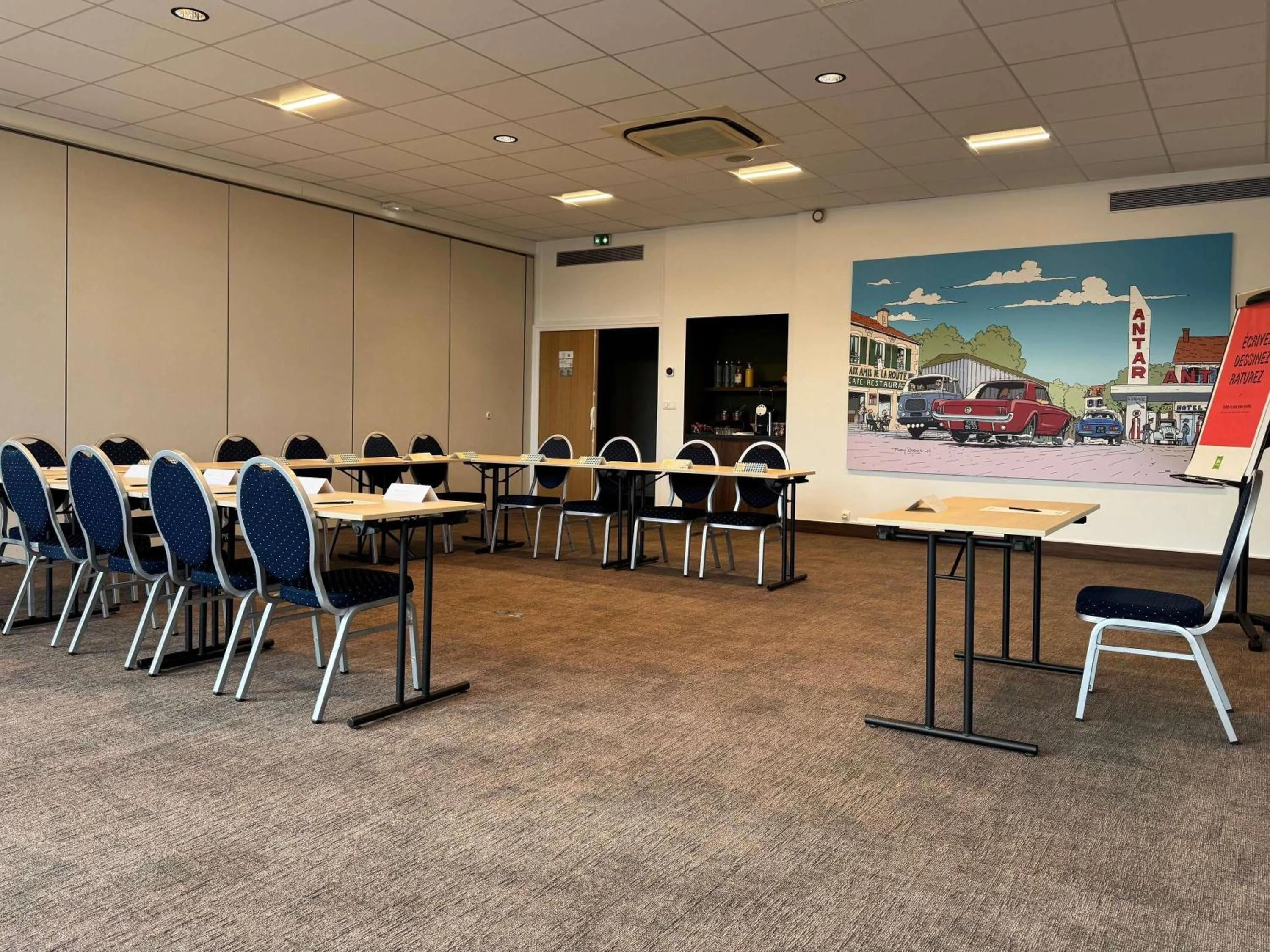 Meeting/conference room in ibis Styles Angoulême Nord - hôtel restaurant