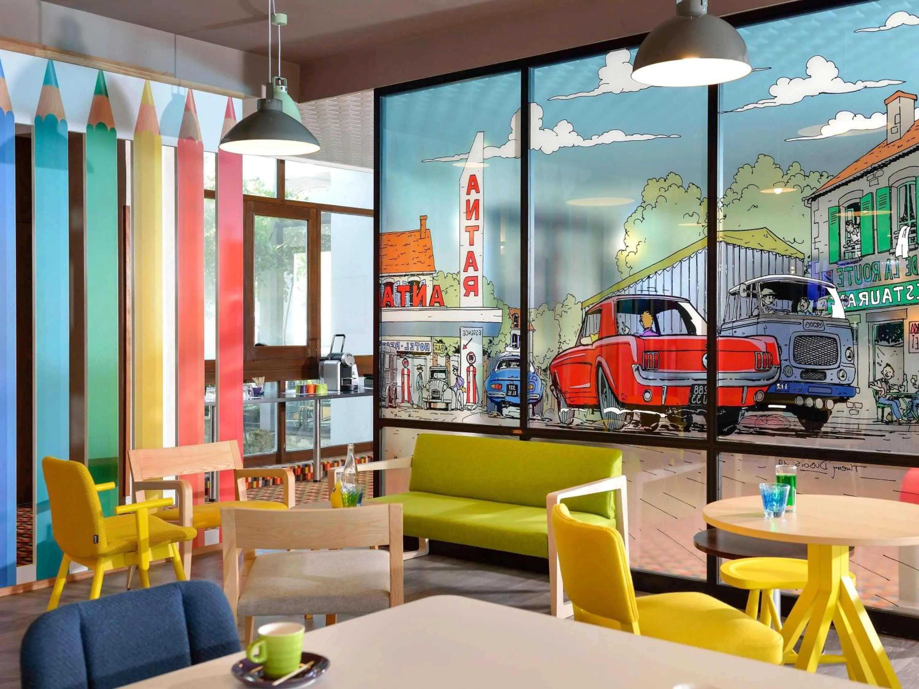 Lounge or bar in ibis Styles Angoulême Nord - hôtel restaurant