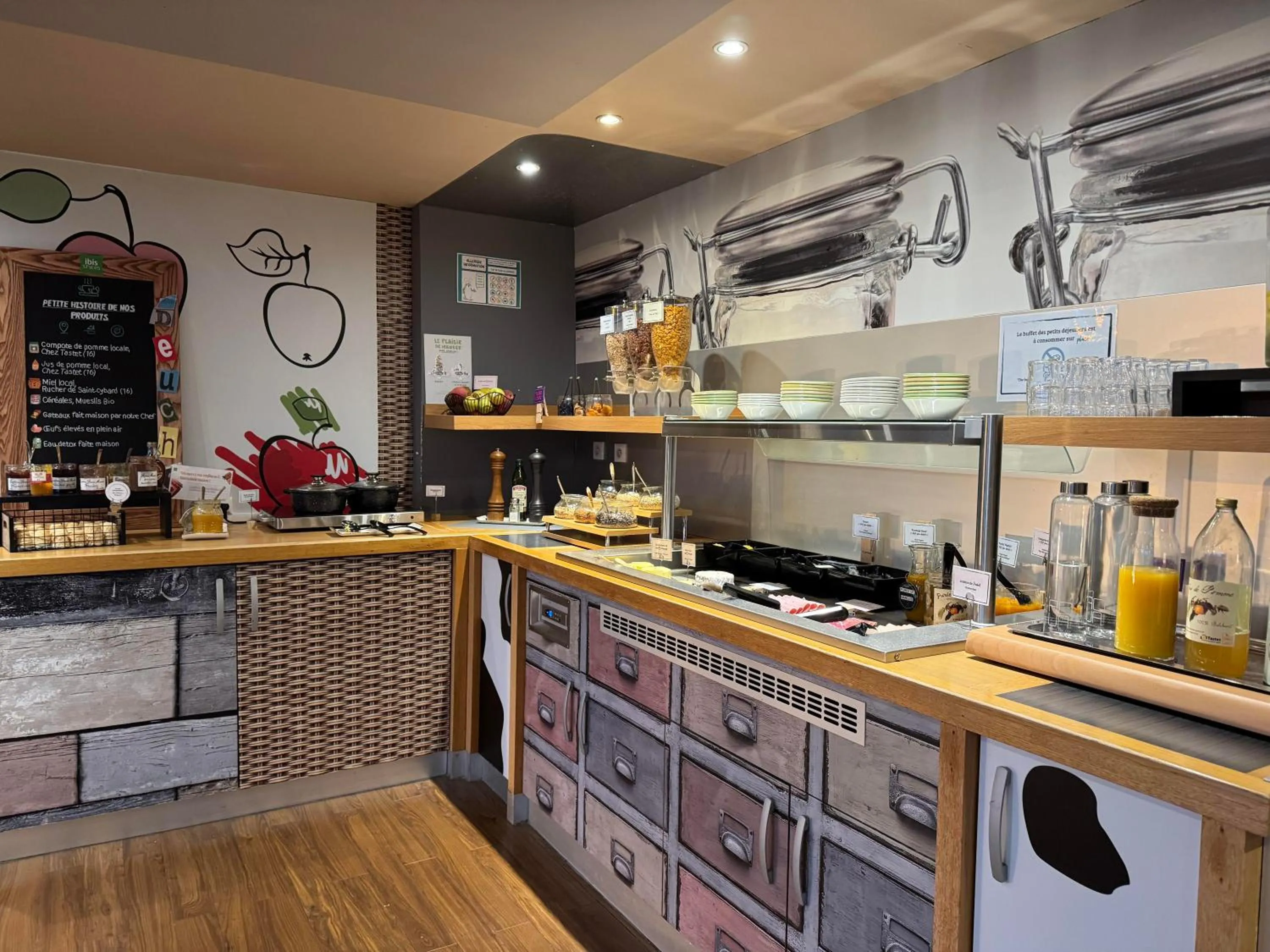 Breakfast in ibis Styles Angoulême Nord - hôtel restaurant