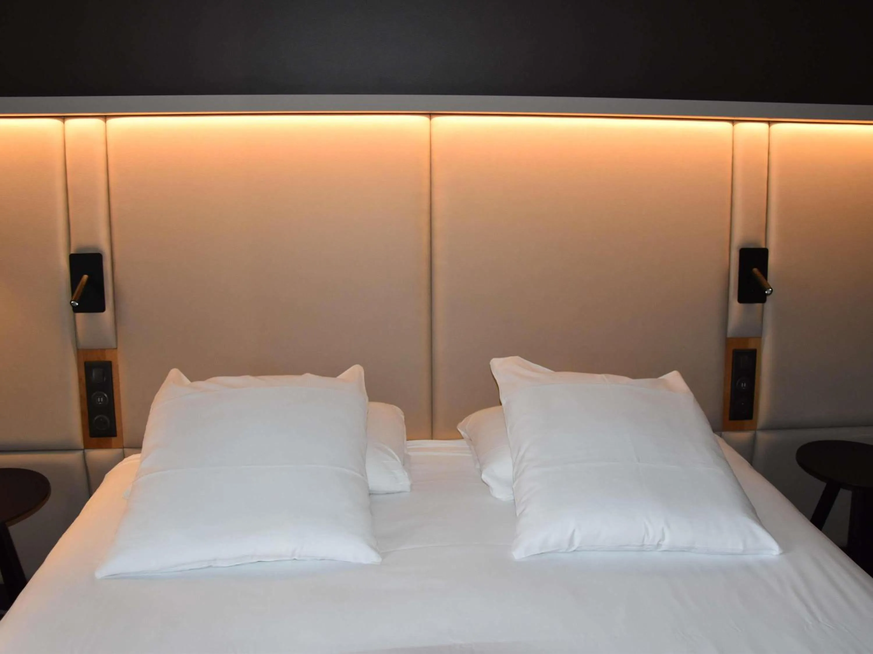 Bedroom, Bed in Mercure Colmar Centre Unterlinden