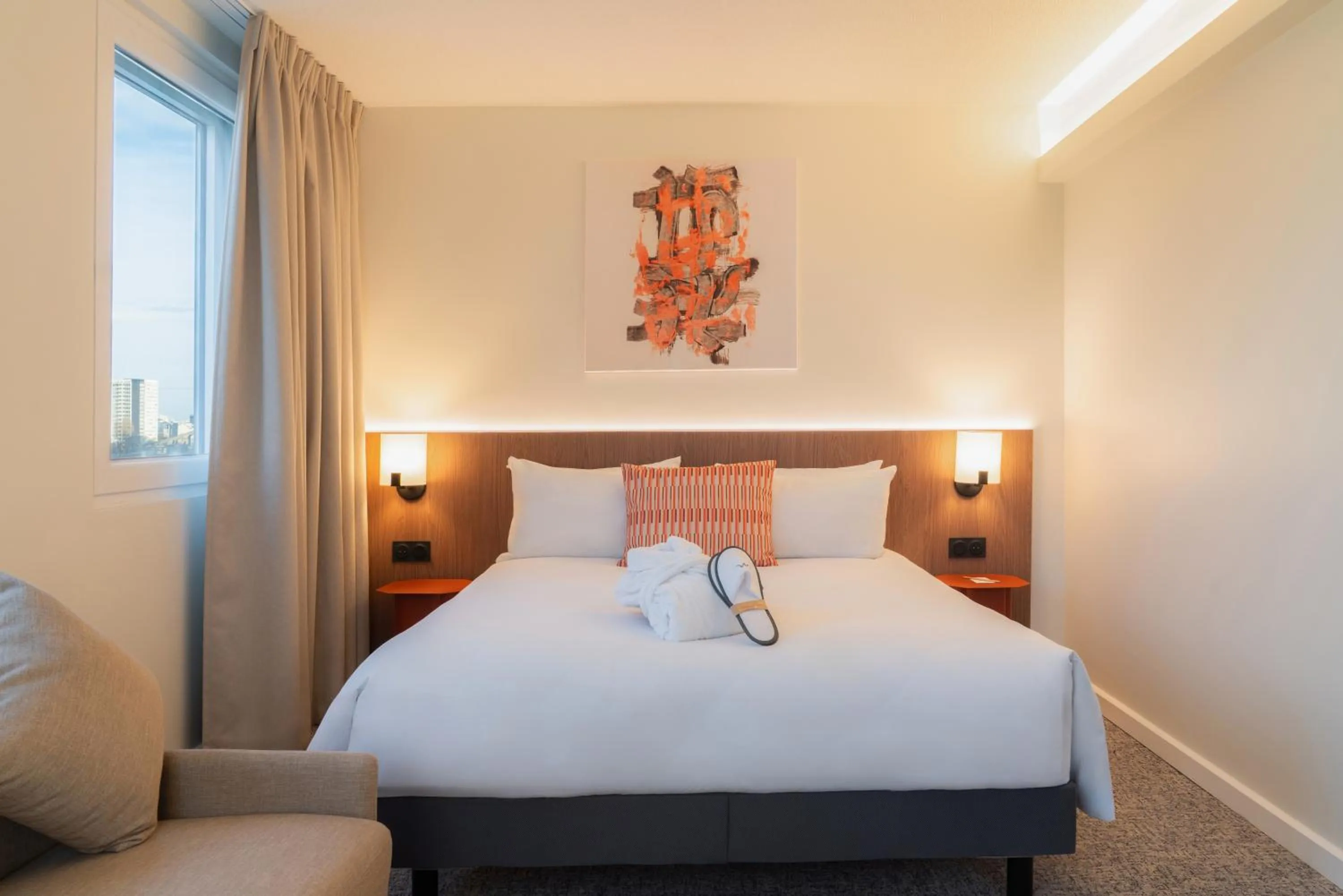 Photo of the whole room, Bed in Mercure Paris Ivry Quai De Seine