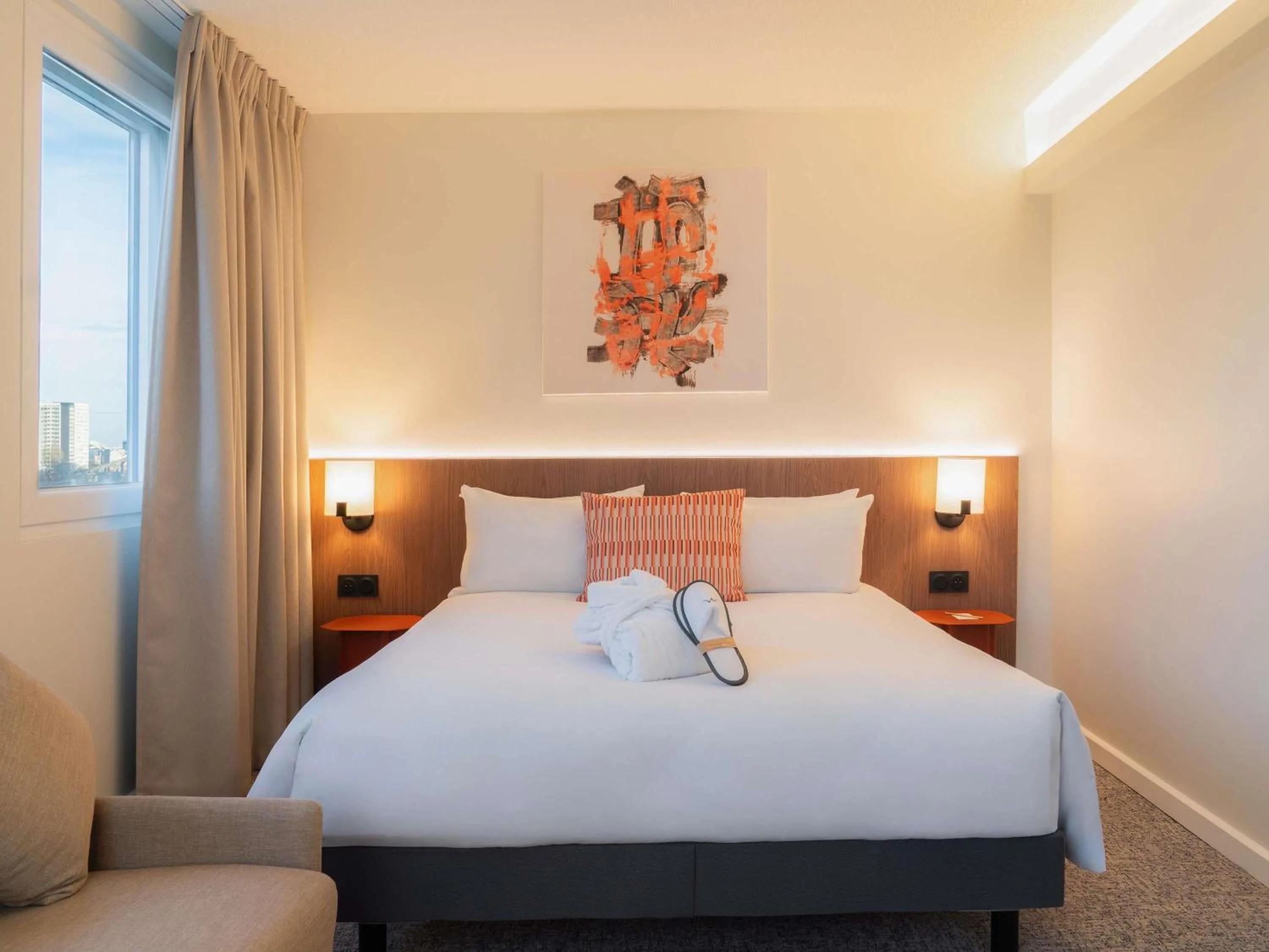 Photo of the whole room, Bed in Mercure Paris Ivry Quai De Seine