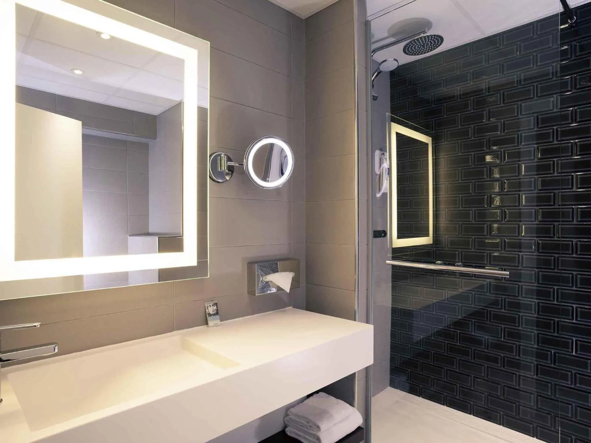 Bedroom in Mercure Paris Ivry Quai De Seine