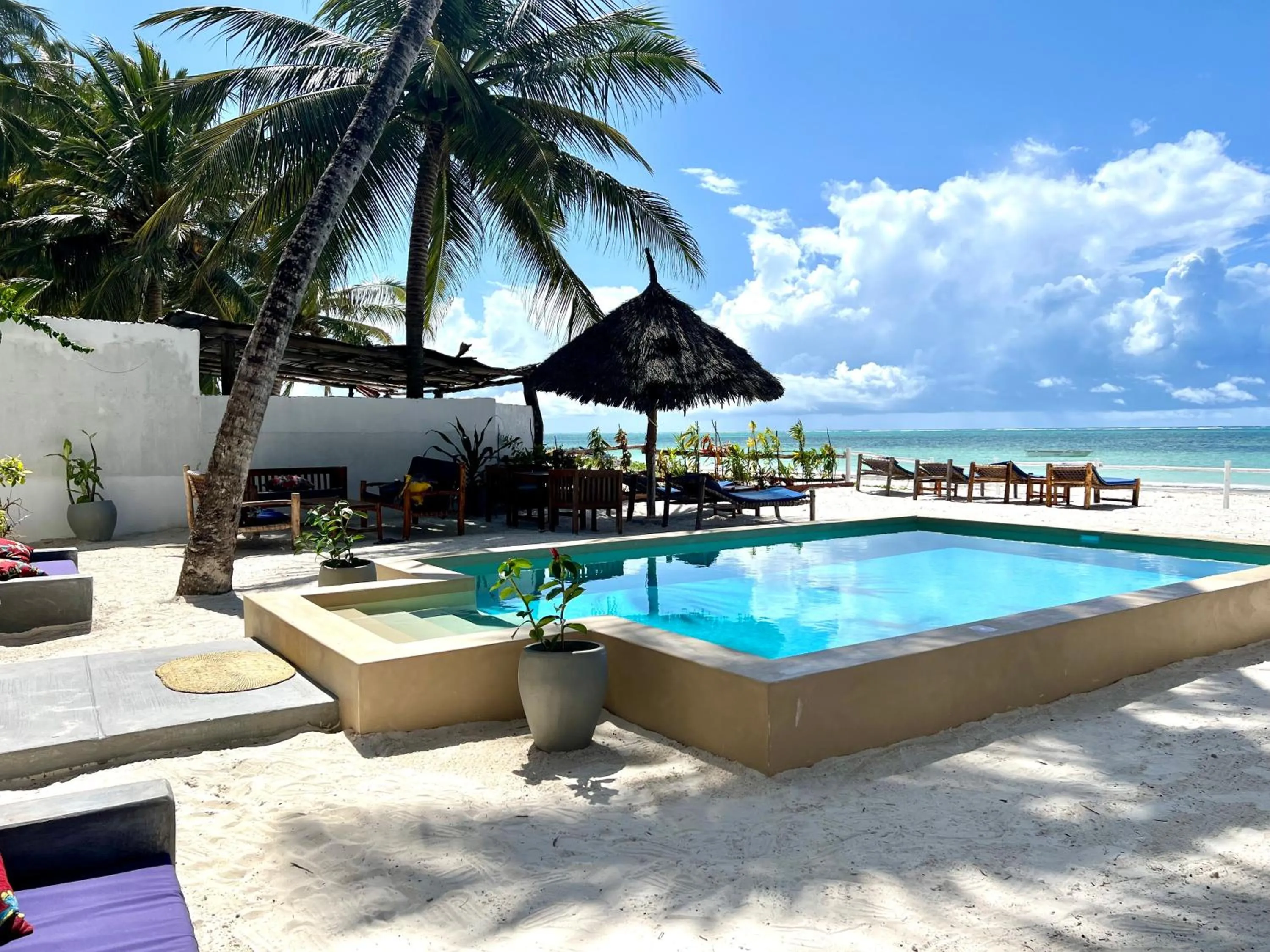The African Paradise Beach Hotel