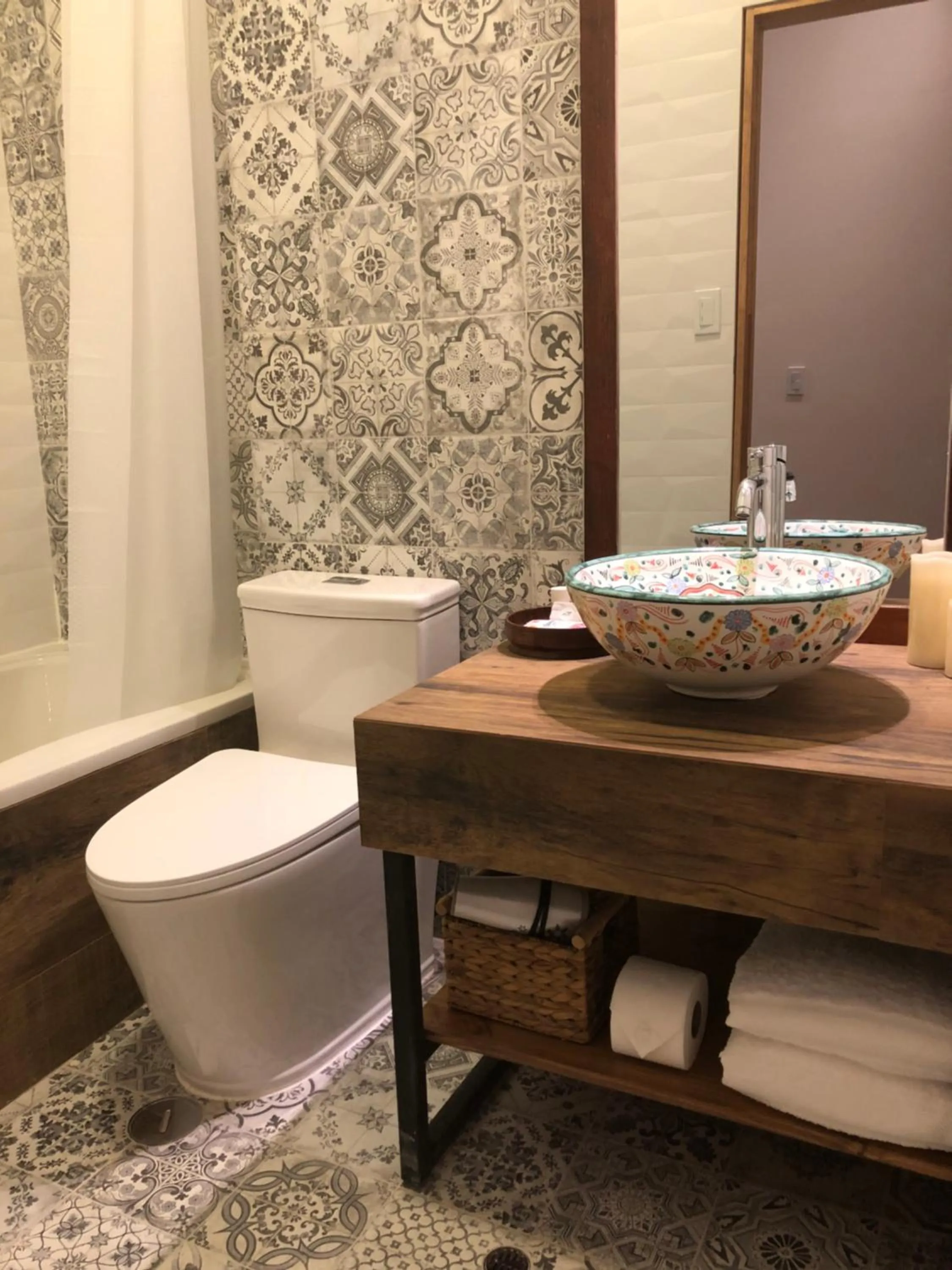 Toilet in Casa Biru Hotel Boutique