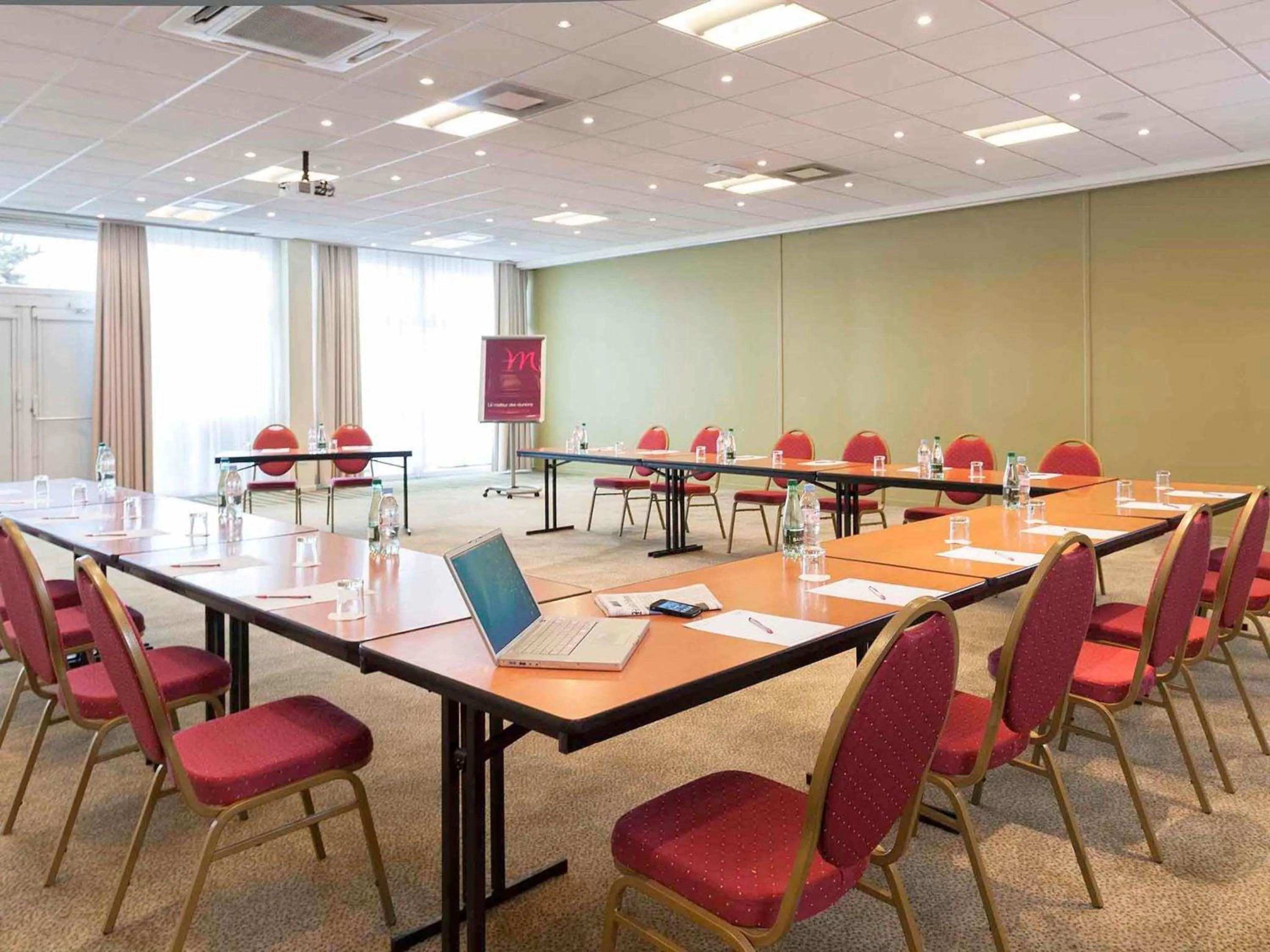 Meeting/conference room in Mercure Paris Le Bourget Aeroport