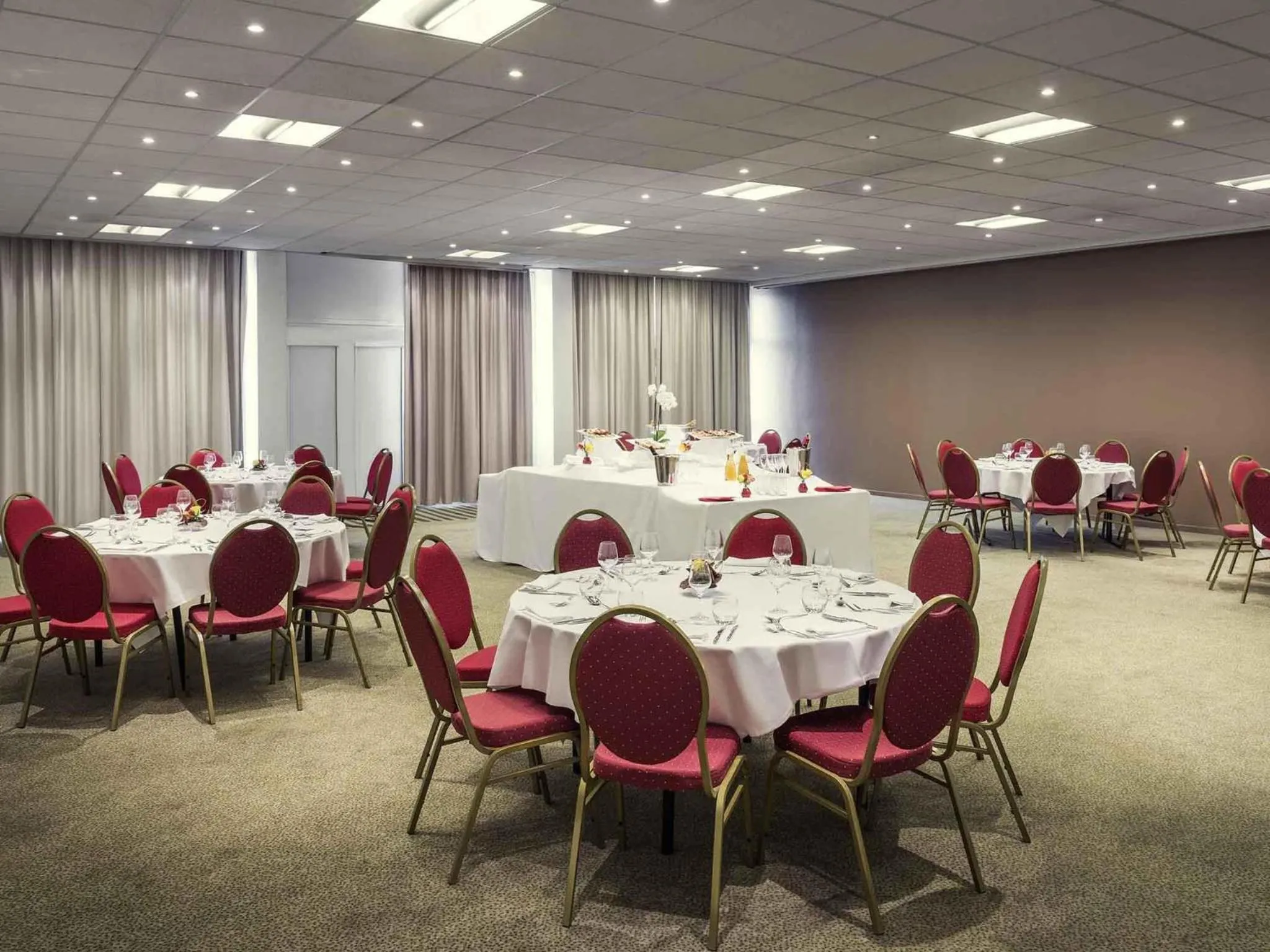 Meeting/conference room in Mercure Paris Le Bourget Aeroport