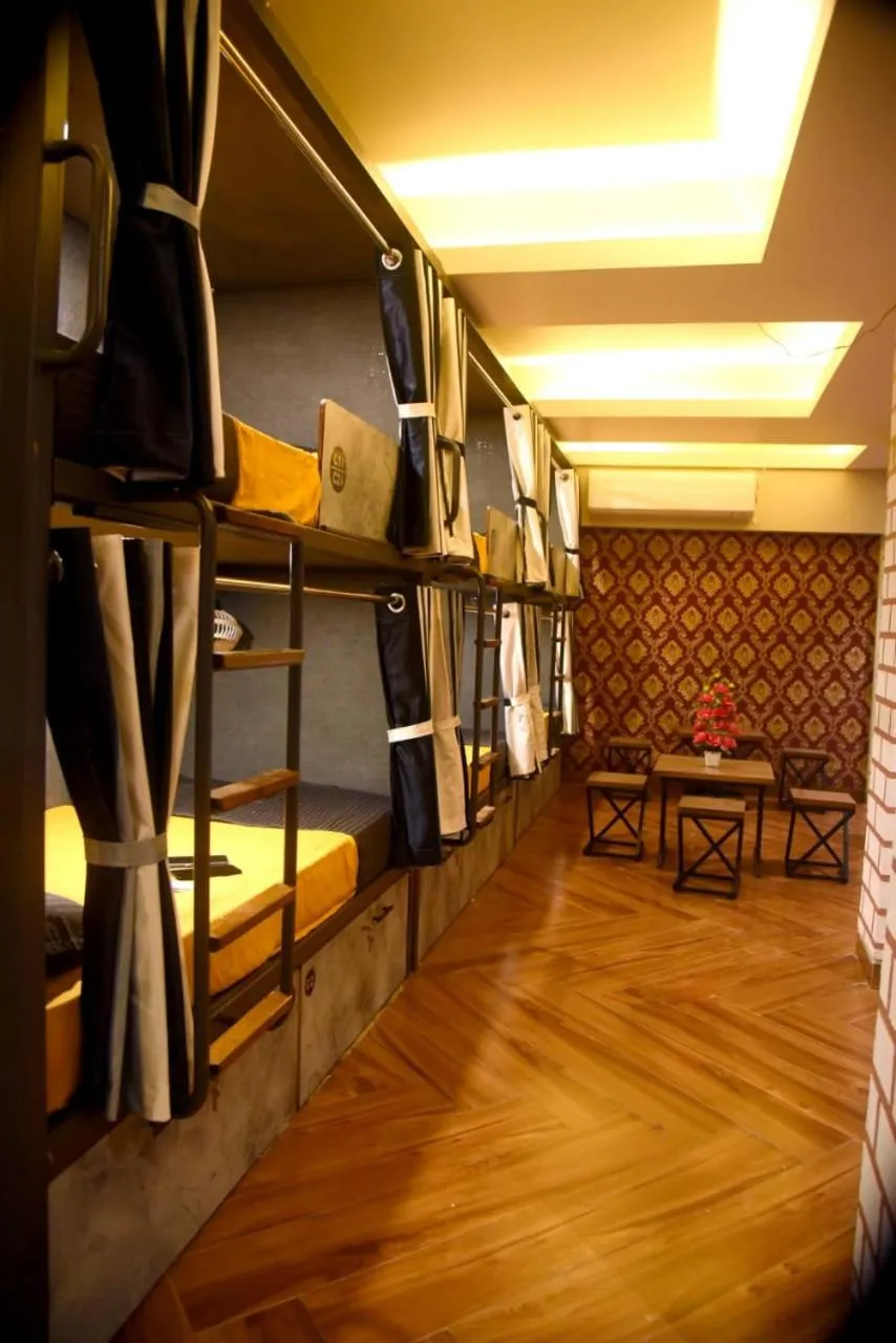 bunk bed in CHARYANA HOTEL AC DORMITORY