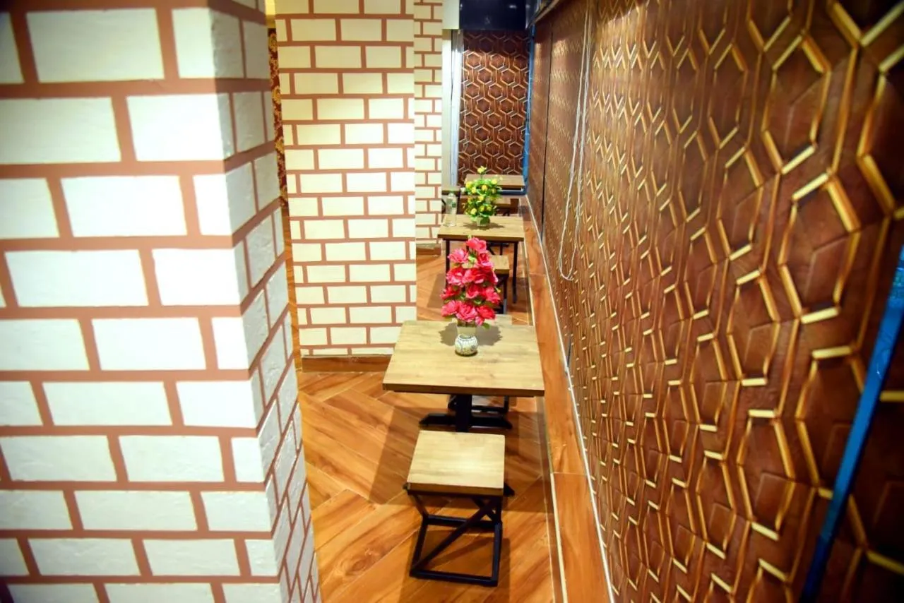 Restaurant/places to eat in CHARYANA HOTEL AC DORMITORY