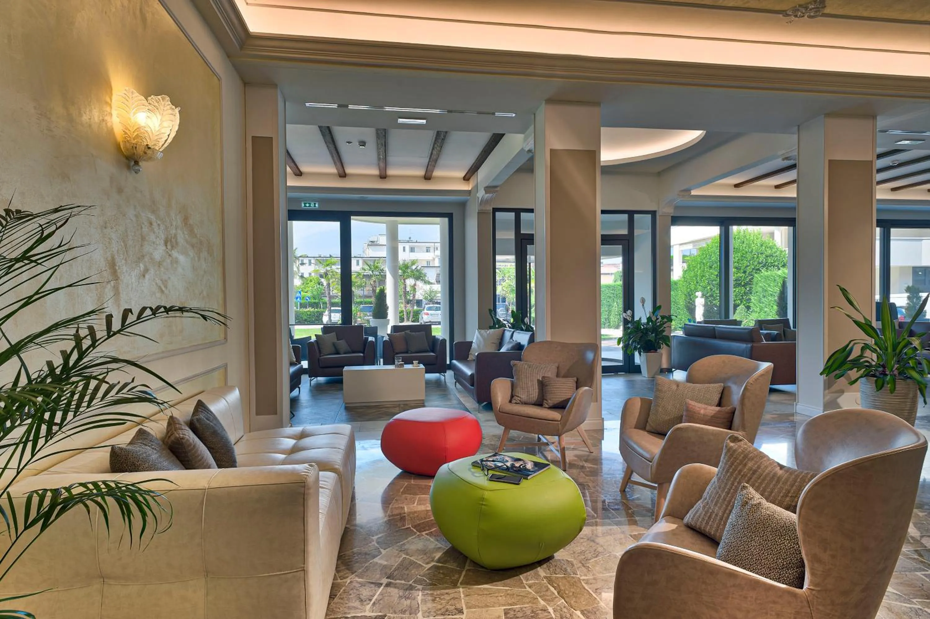 Communal lounge/ TV room in Hotel Terme Belsoggiorno